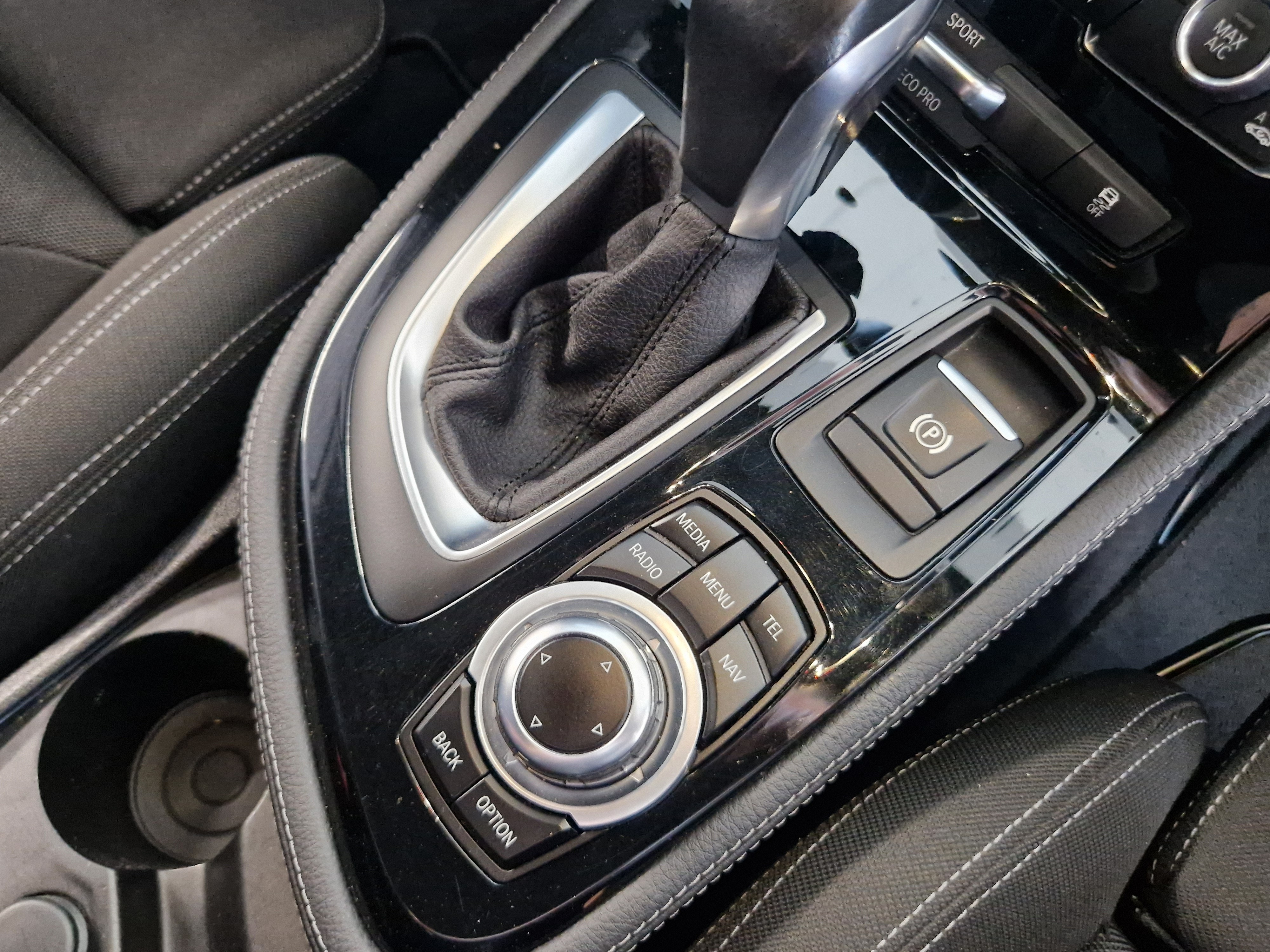 BMW 220 2016