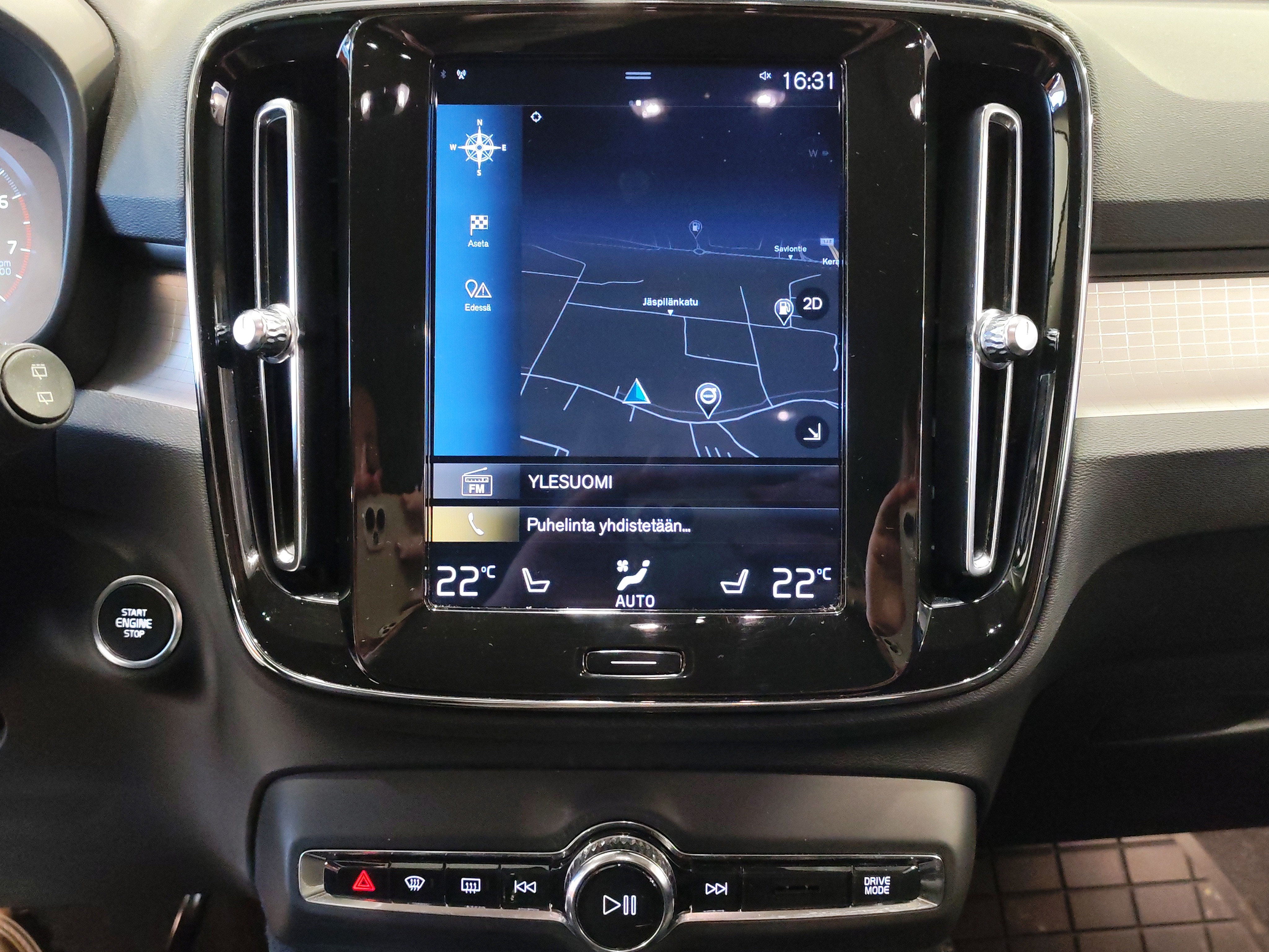 VOLVO XC40 2020
