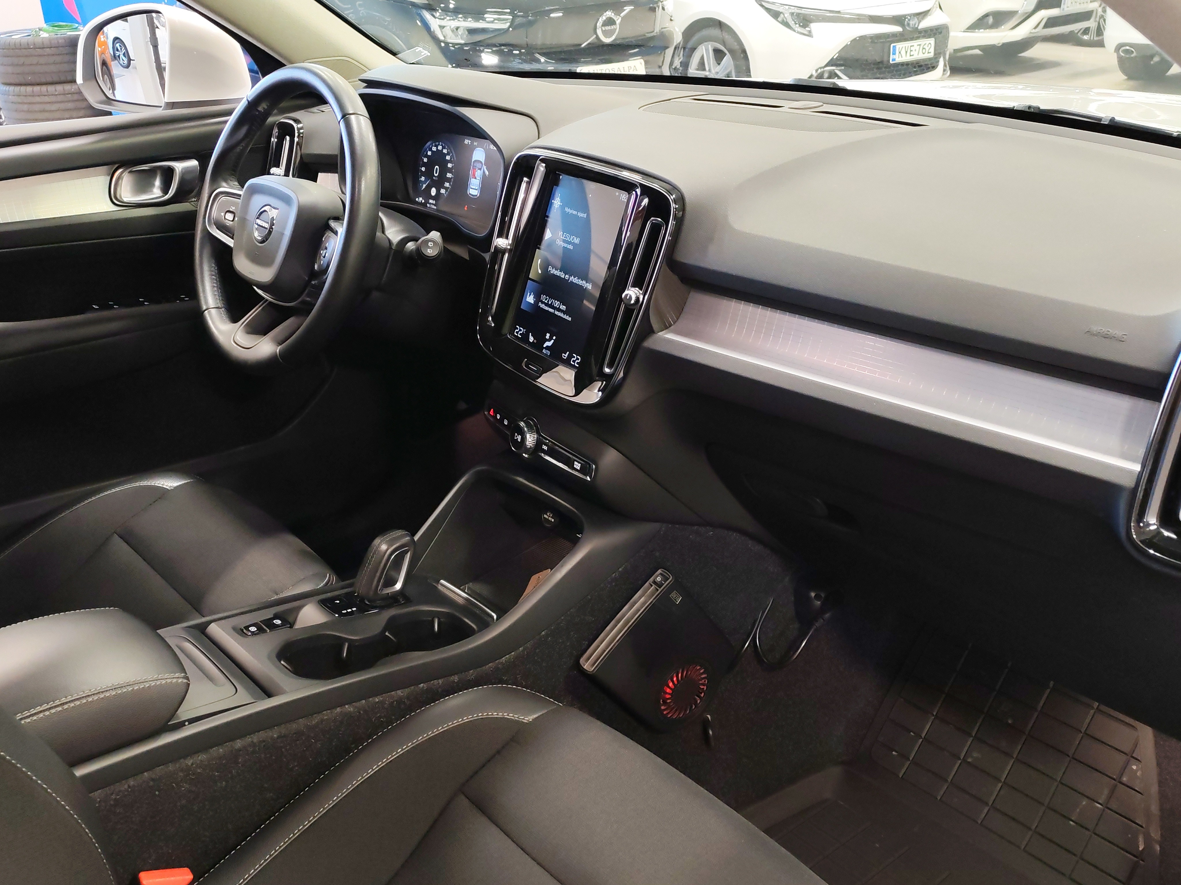 VOLVO XC40 2020