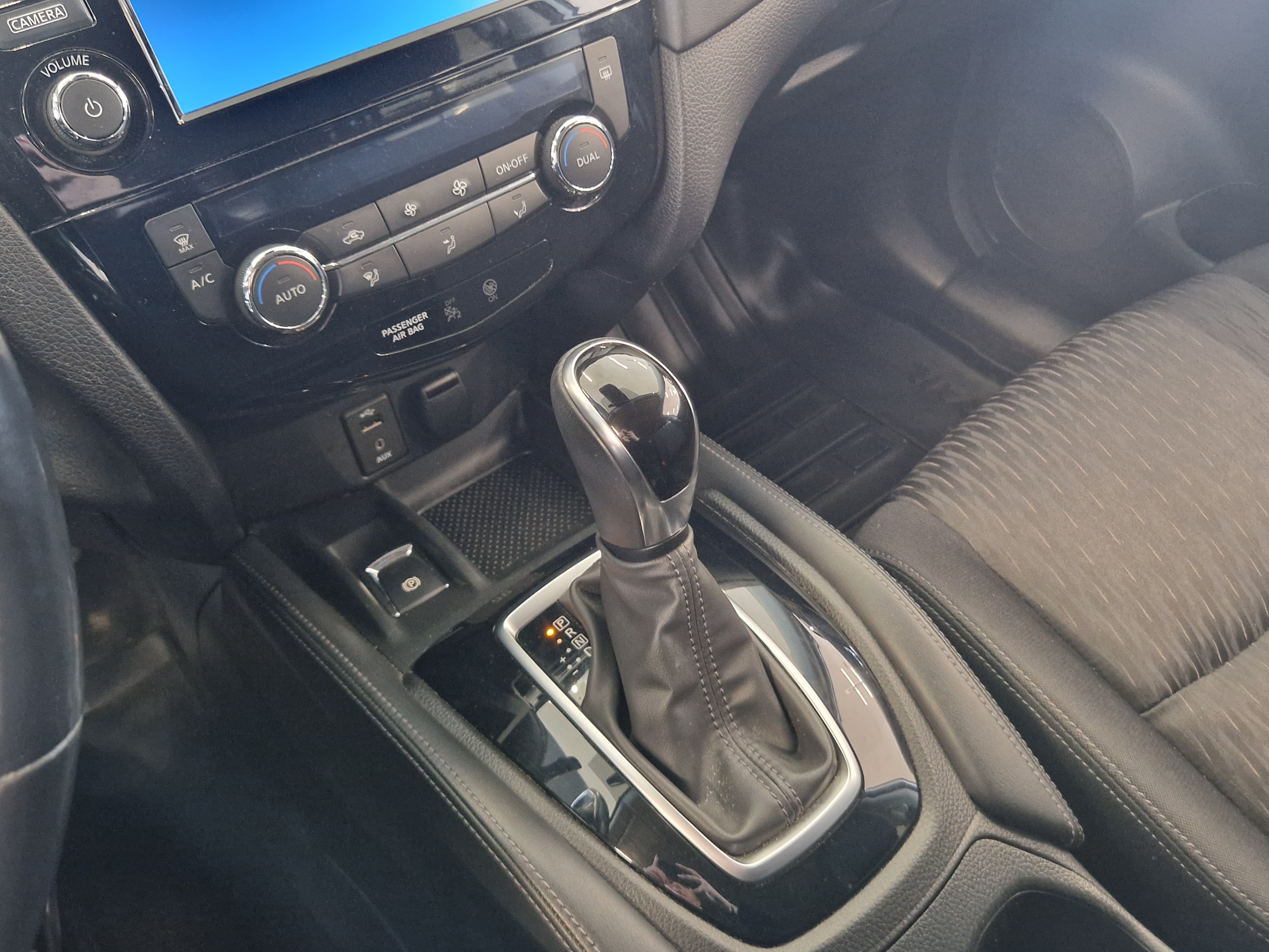 NISSAN X-Trail 2019