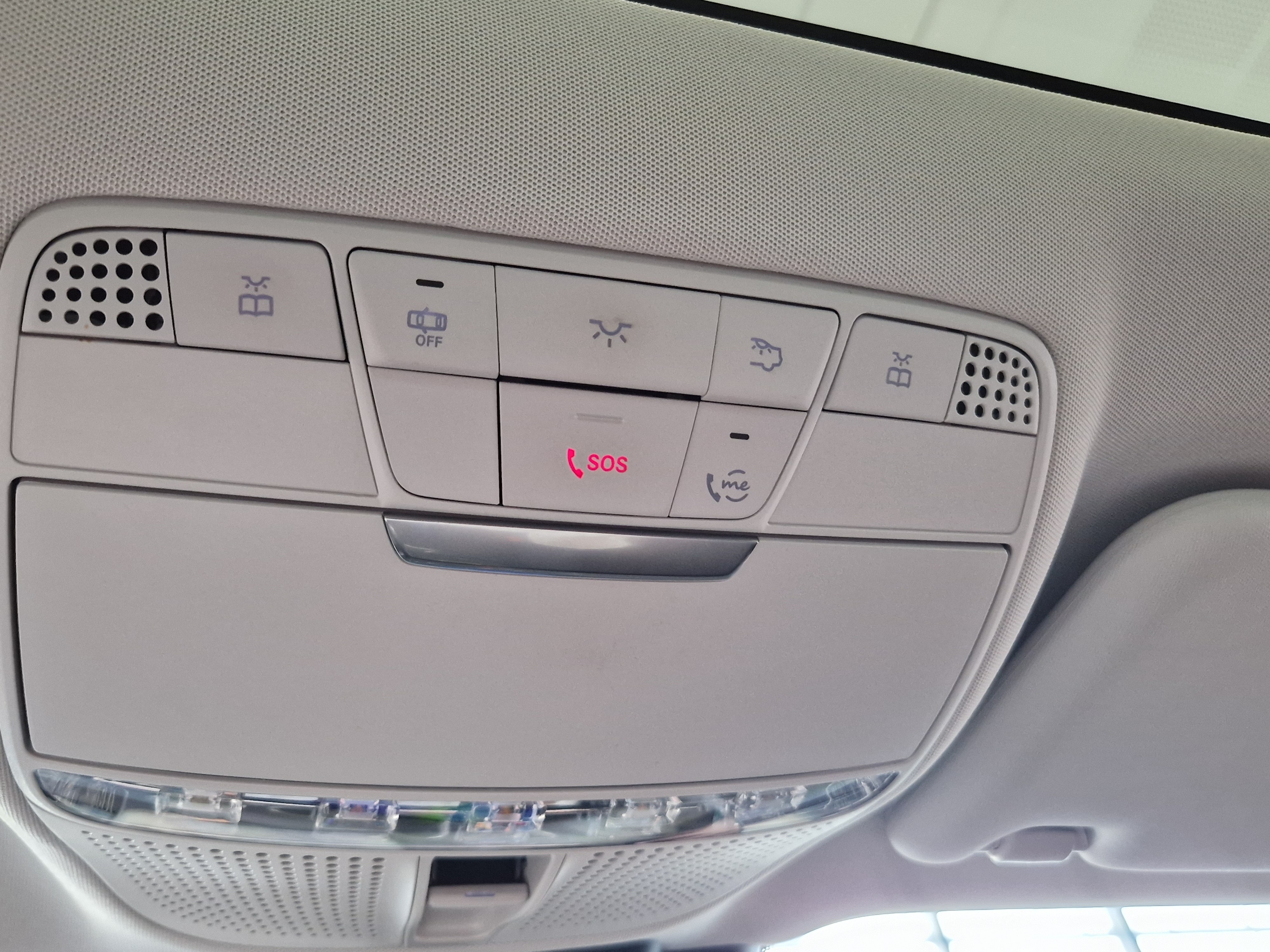 MERCEDES-BENZ E 2023