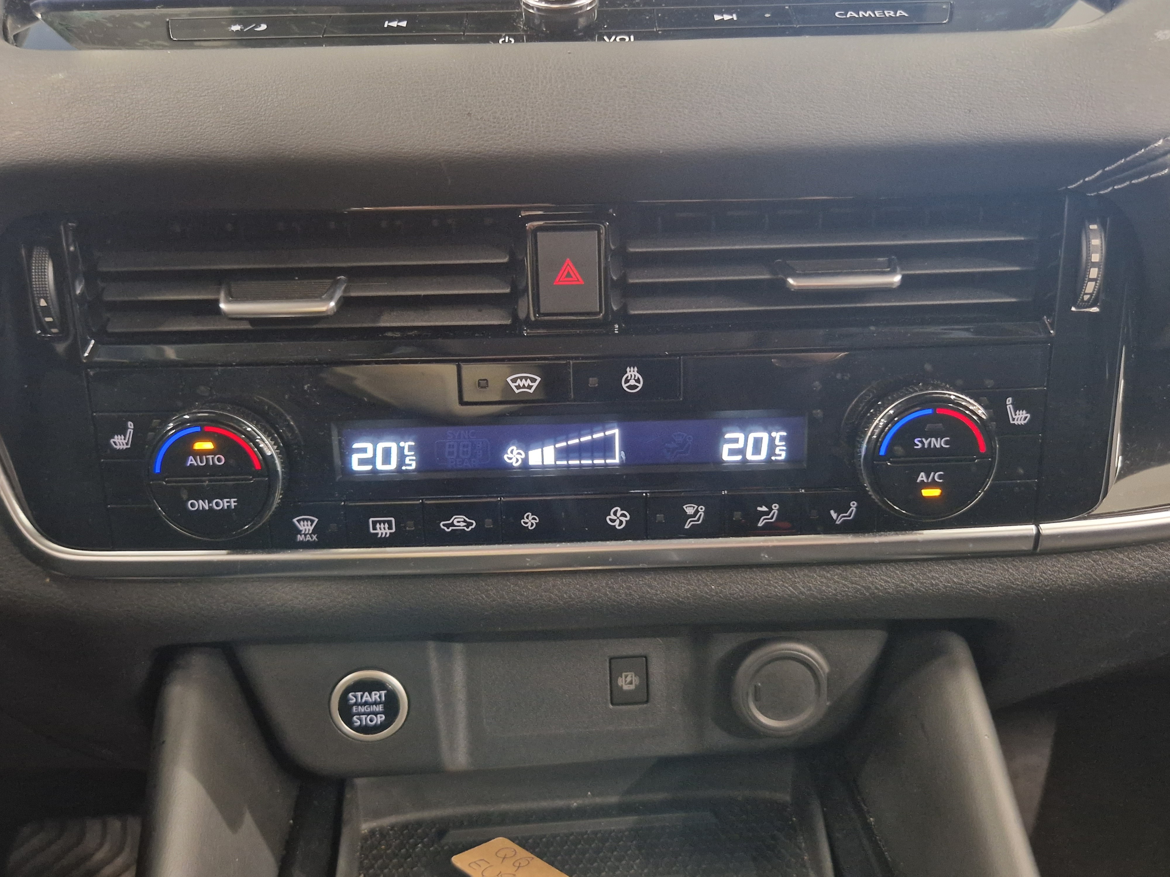 NISSAN Qashqai 2023