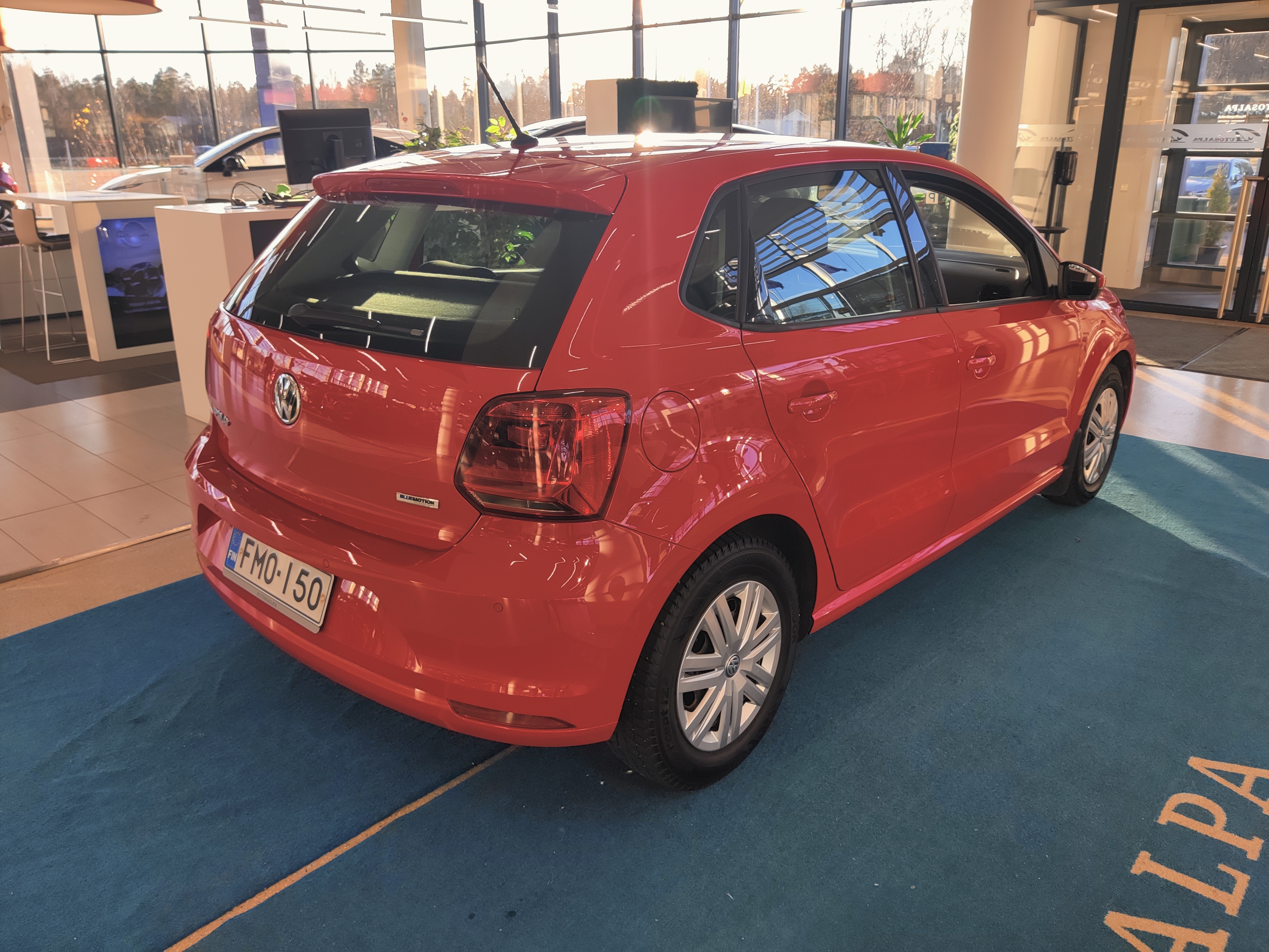 VOLKSWAGEN Polo 2016