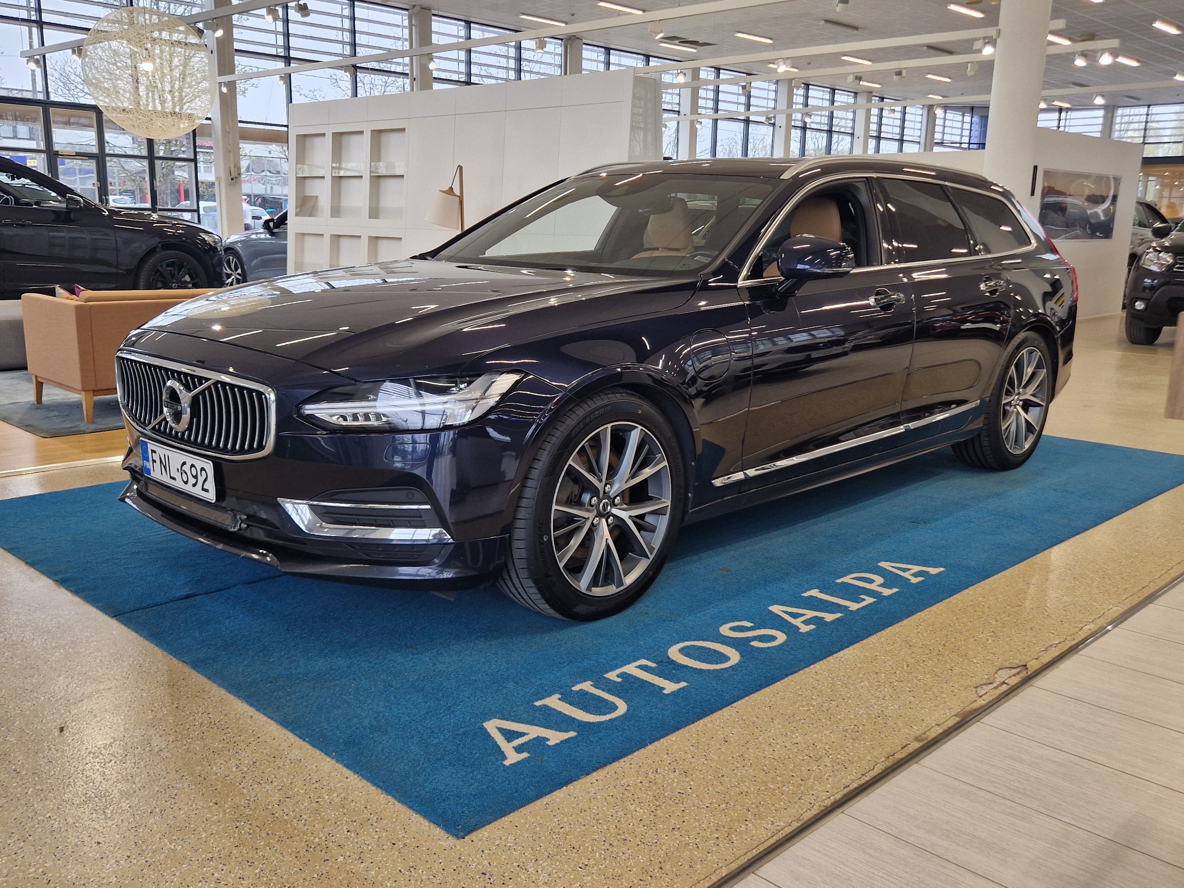 VOLVO V90 2019