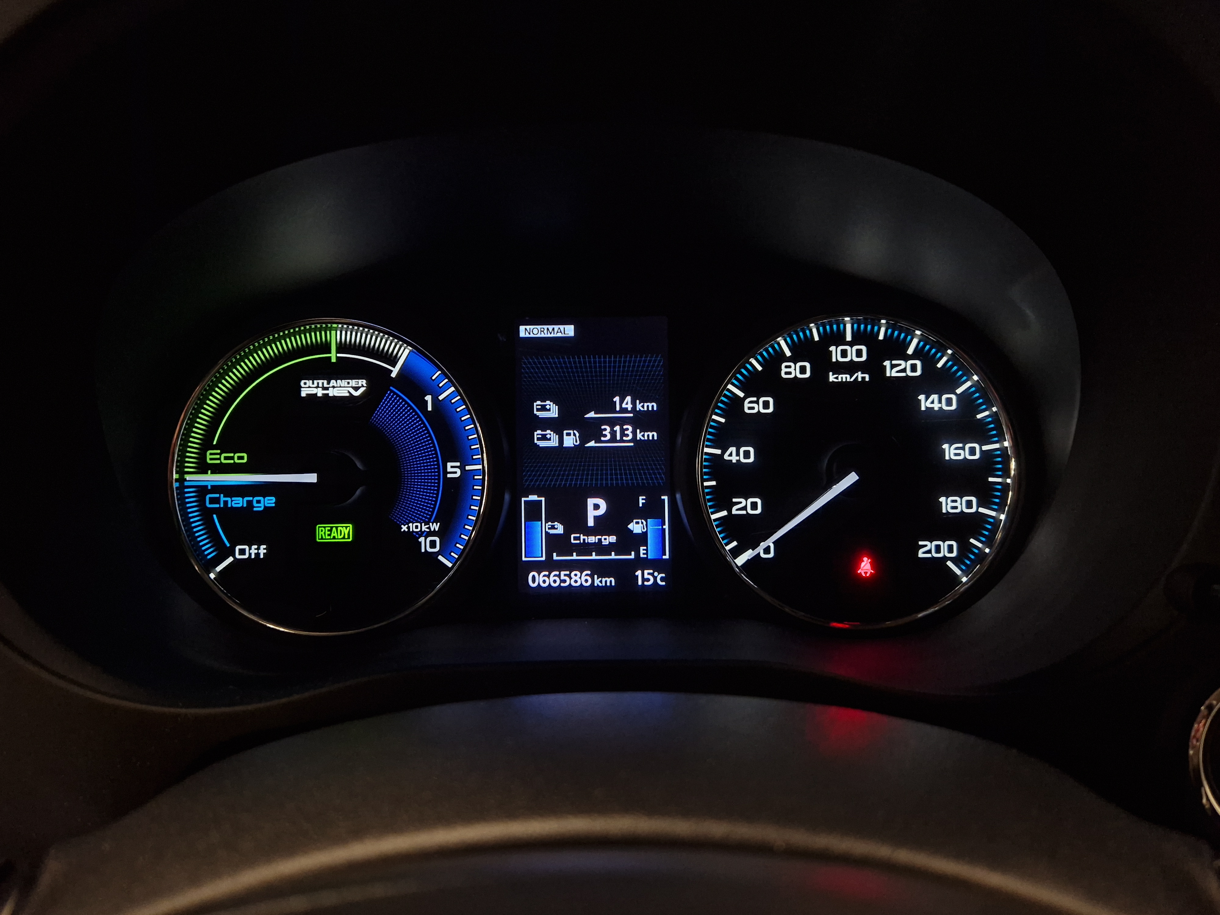 MITSUBISHI Outlander PHEV 2020