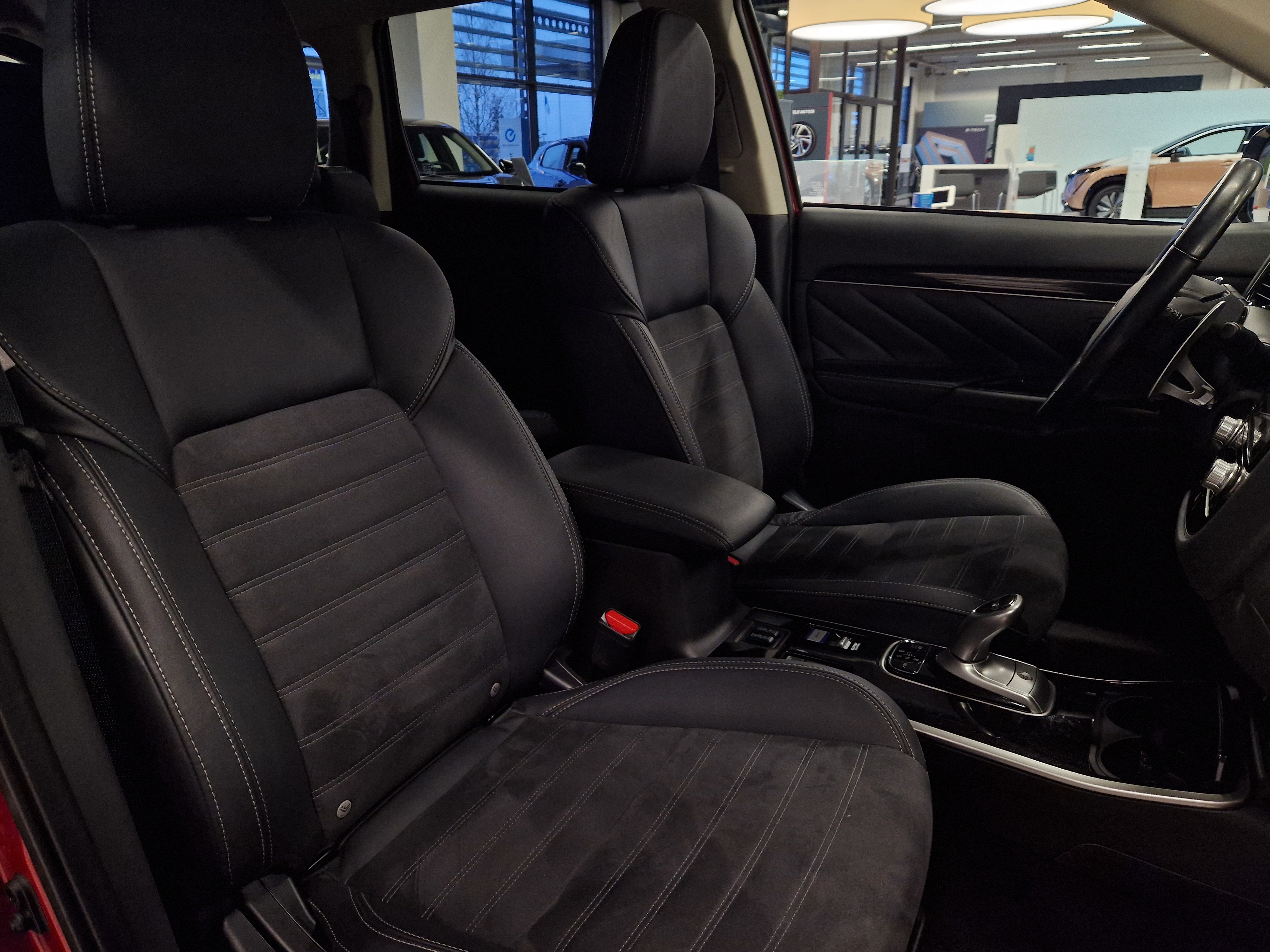 MITSUBISHI Outlander PHEV 2020