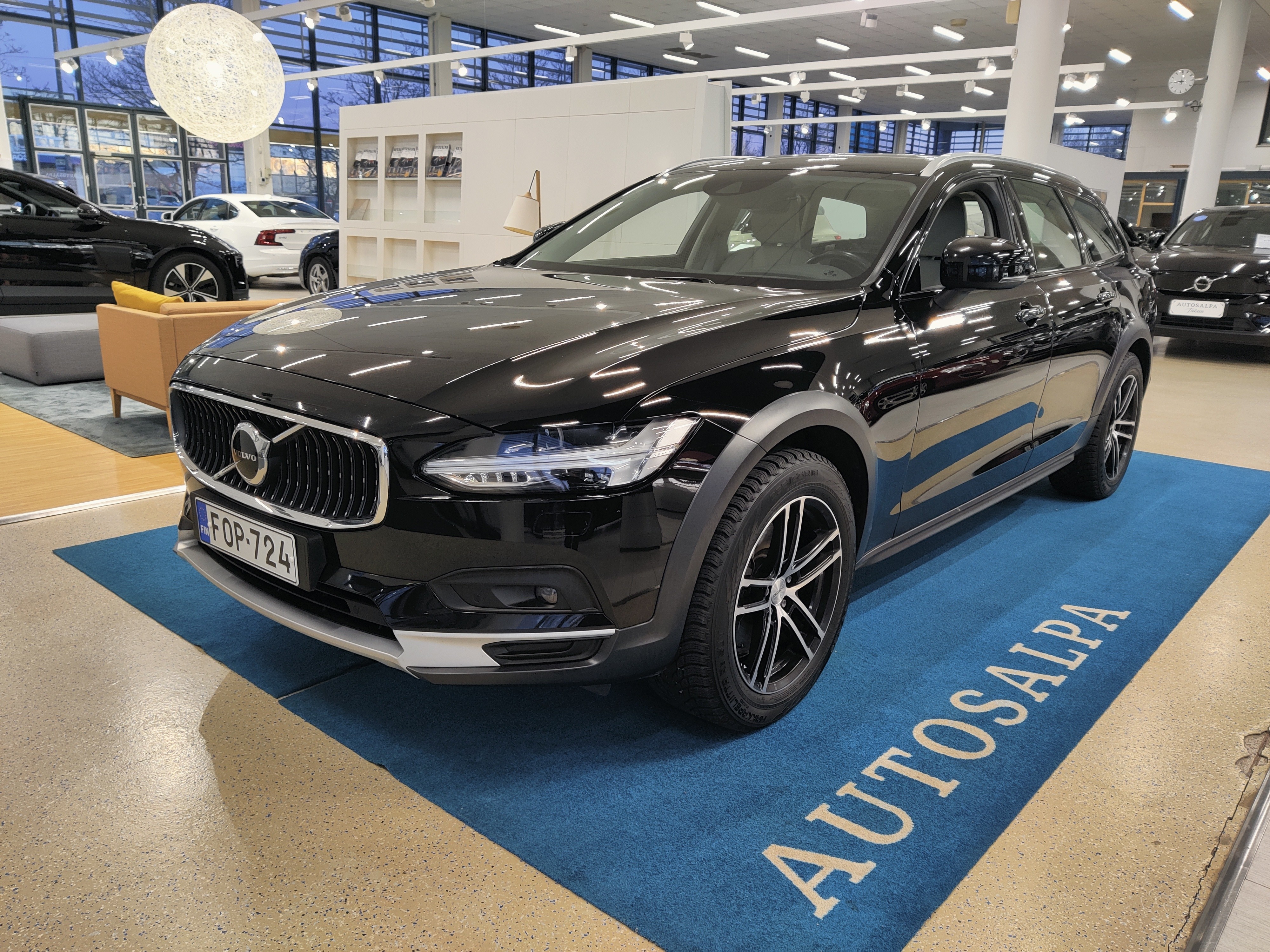 VOLVO V90 Cross Country 2021