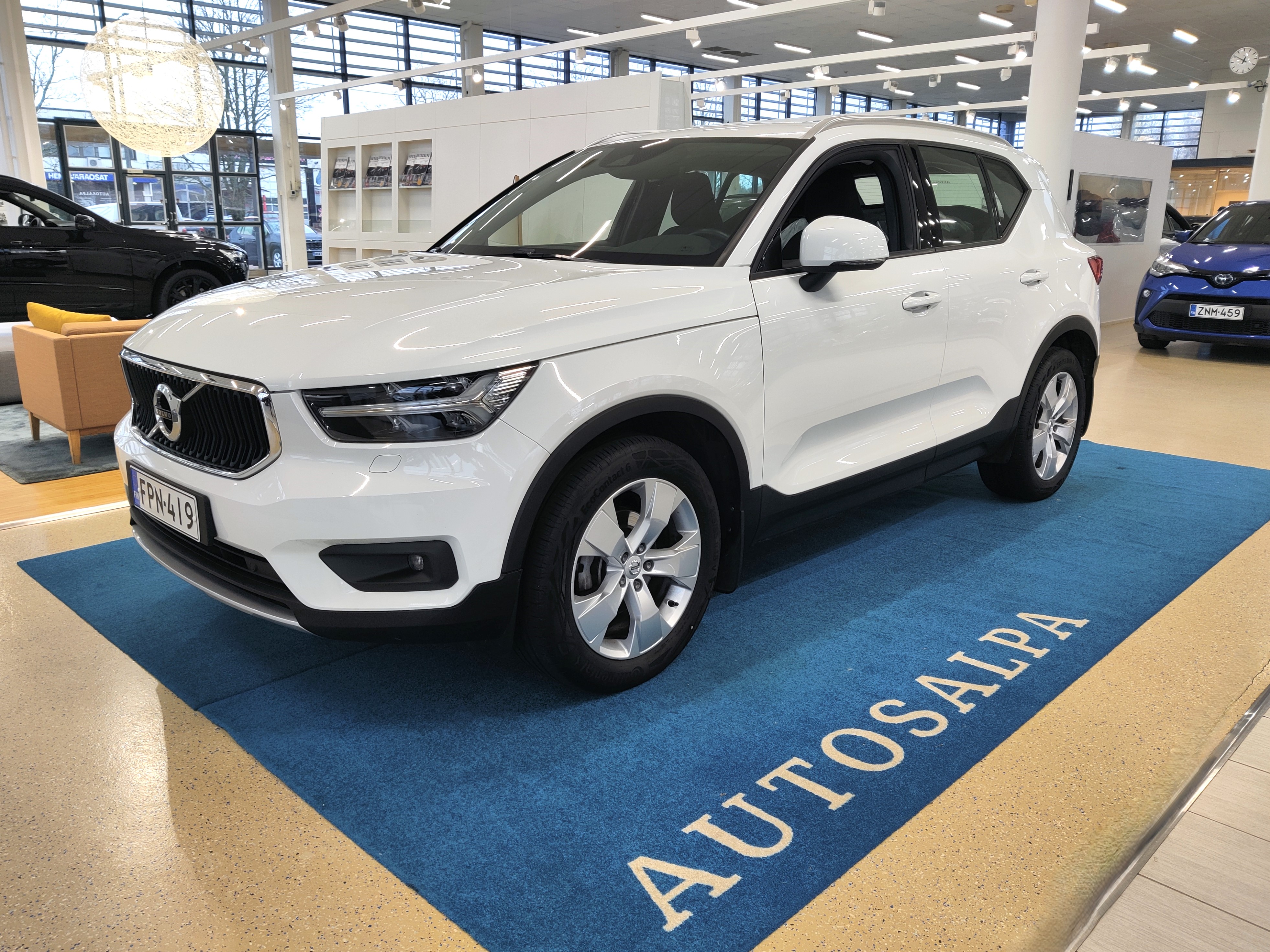 VOLVO XC40 2021