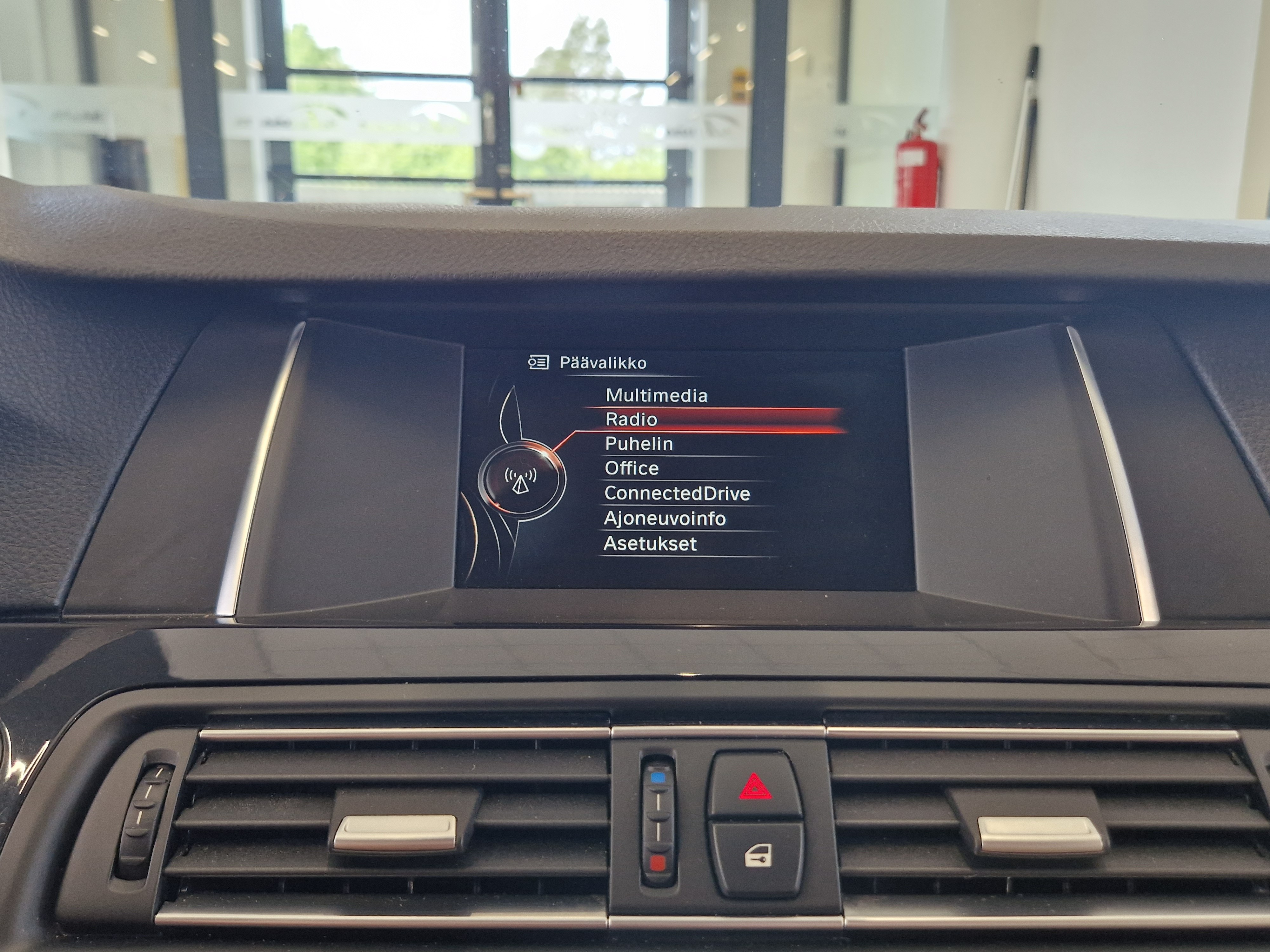 BMW 518 2016