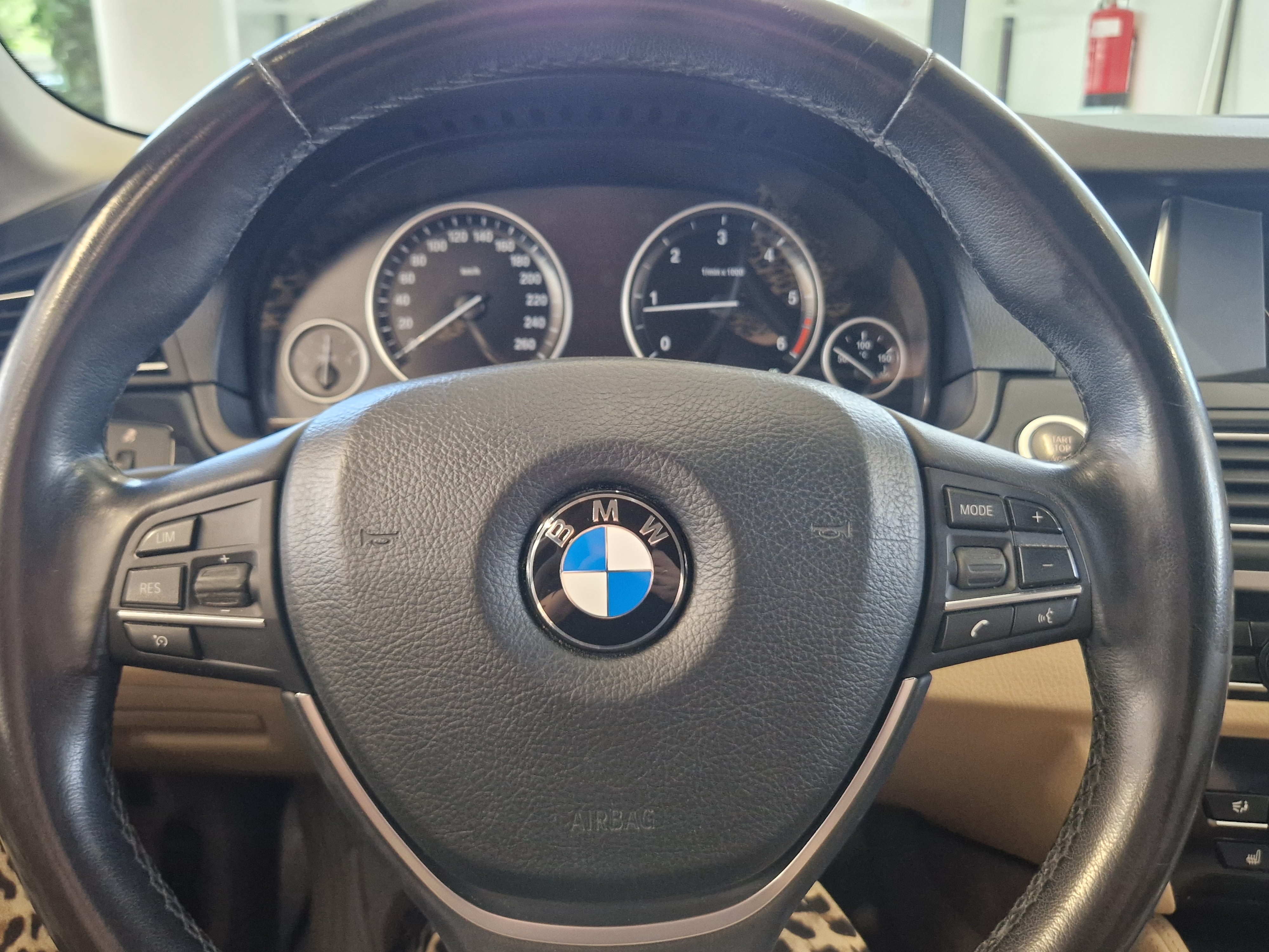 BMW 518 2016