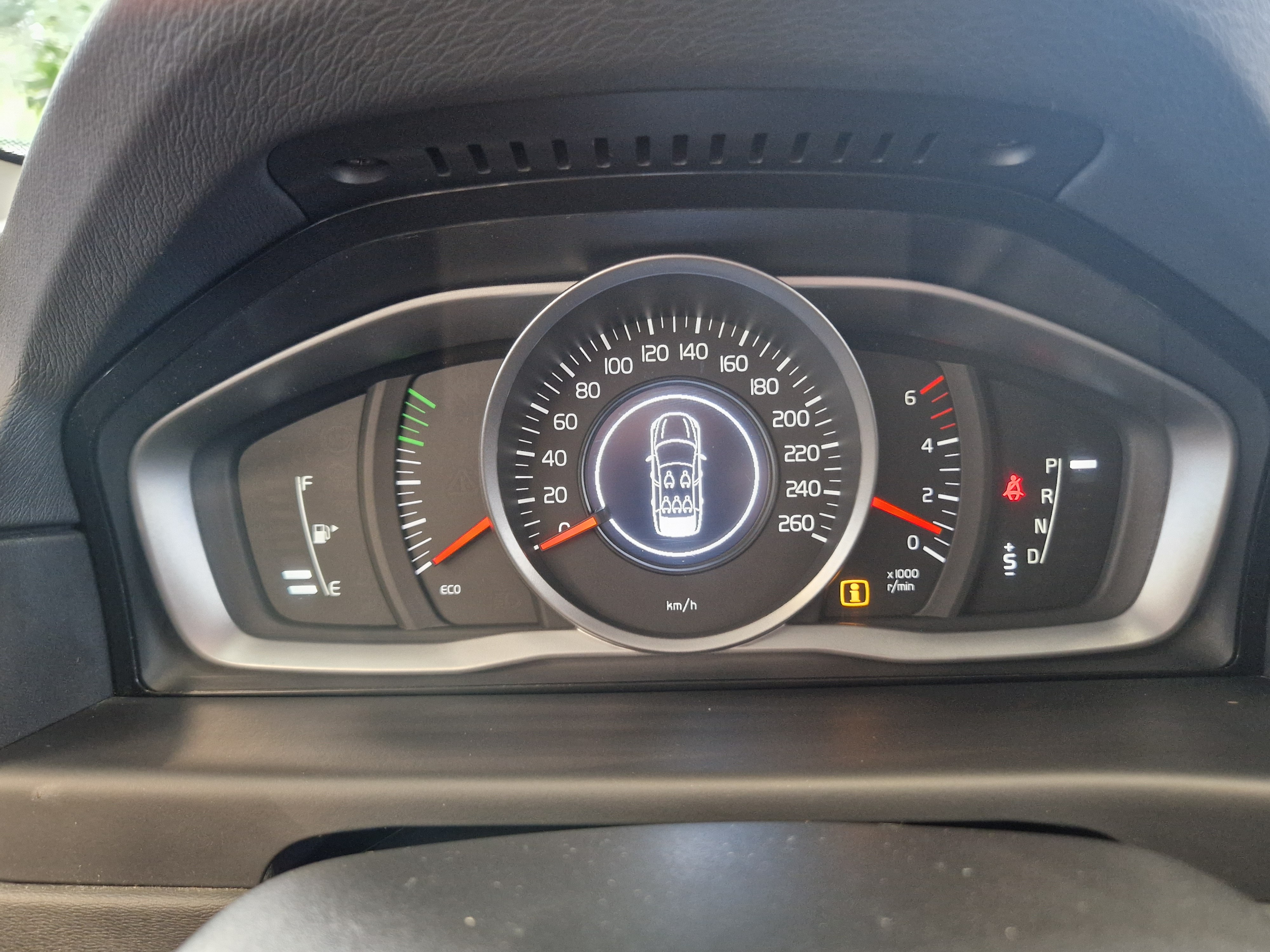 VOLVO XC70 2014