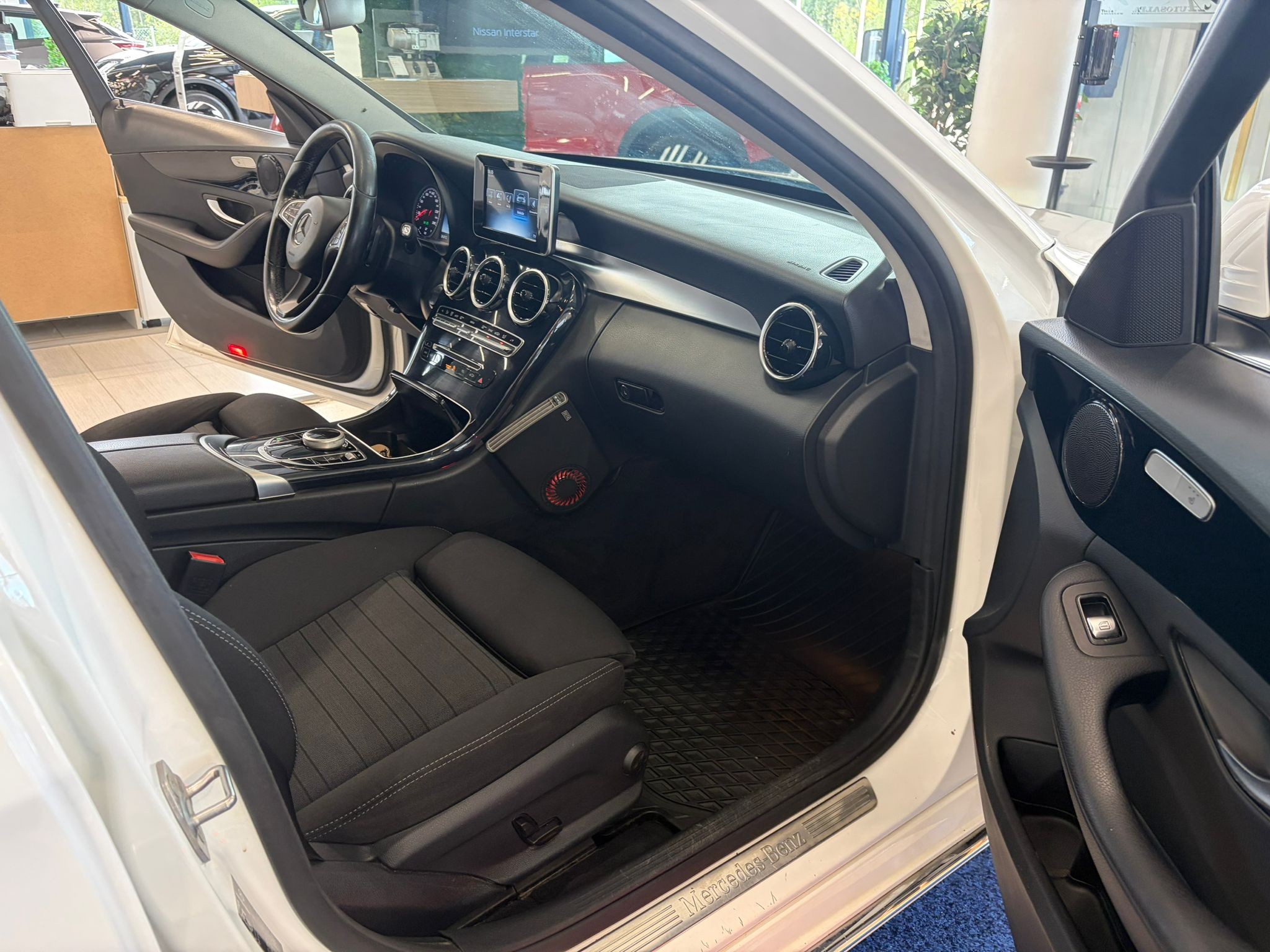 MERCEDES-BENZ C 2017