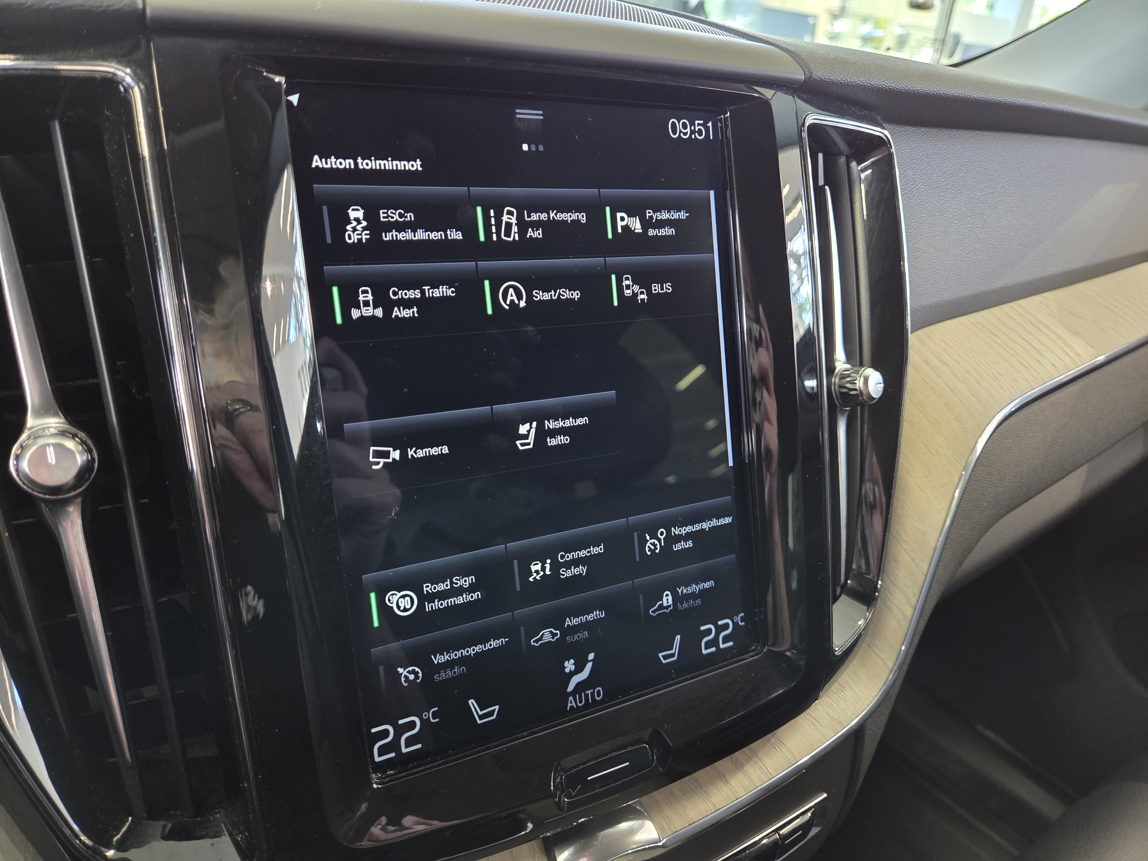VOLVO XC60 2018