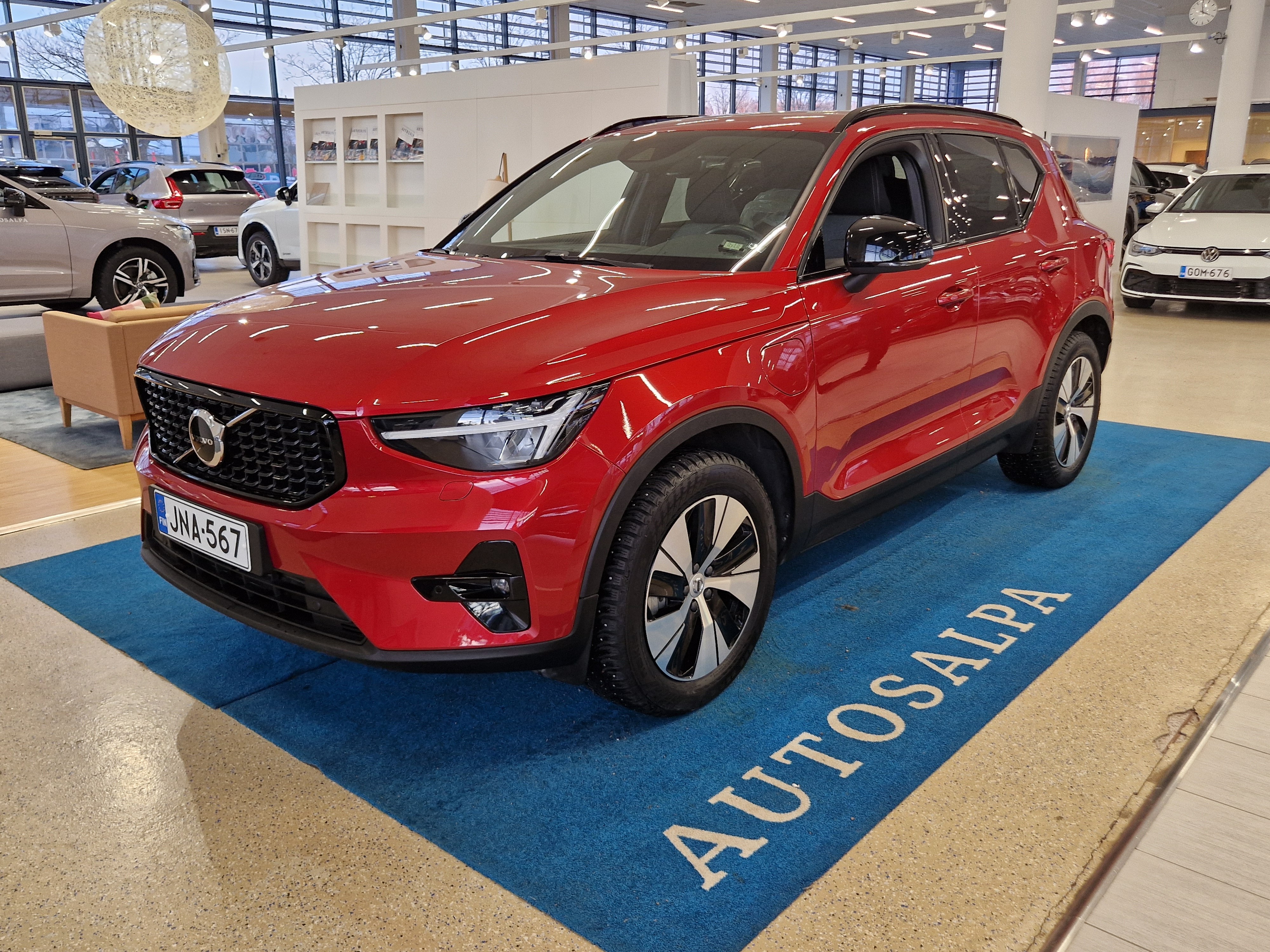 VOLVO XC40 2023