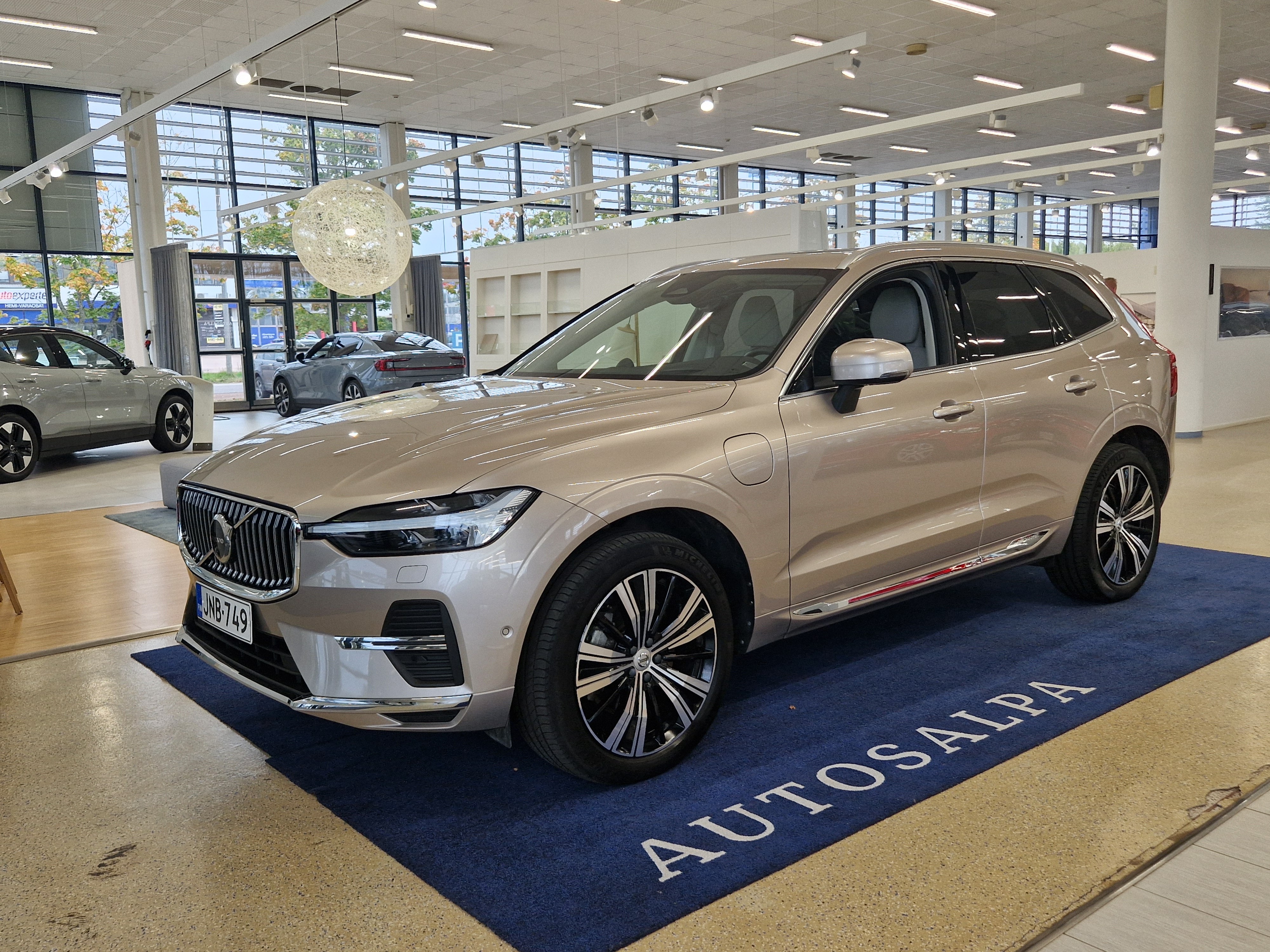 VOLVO XC60 2024