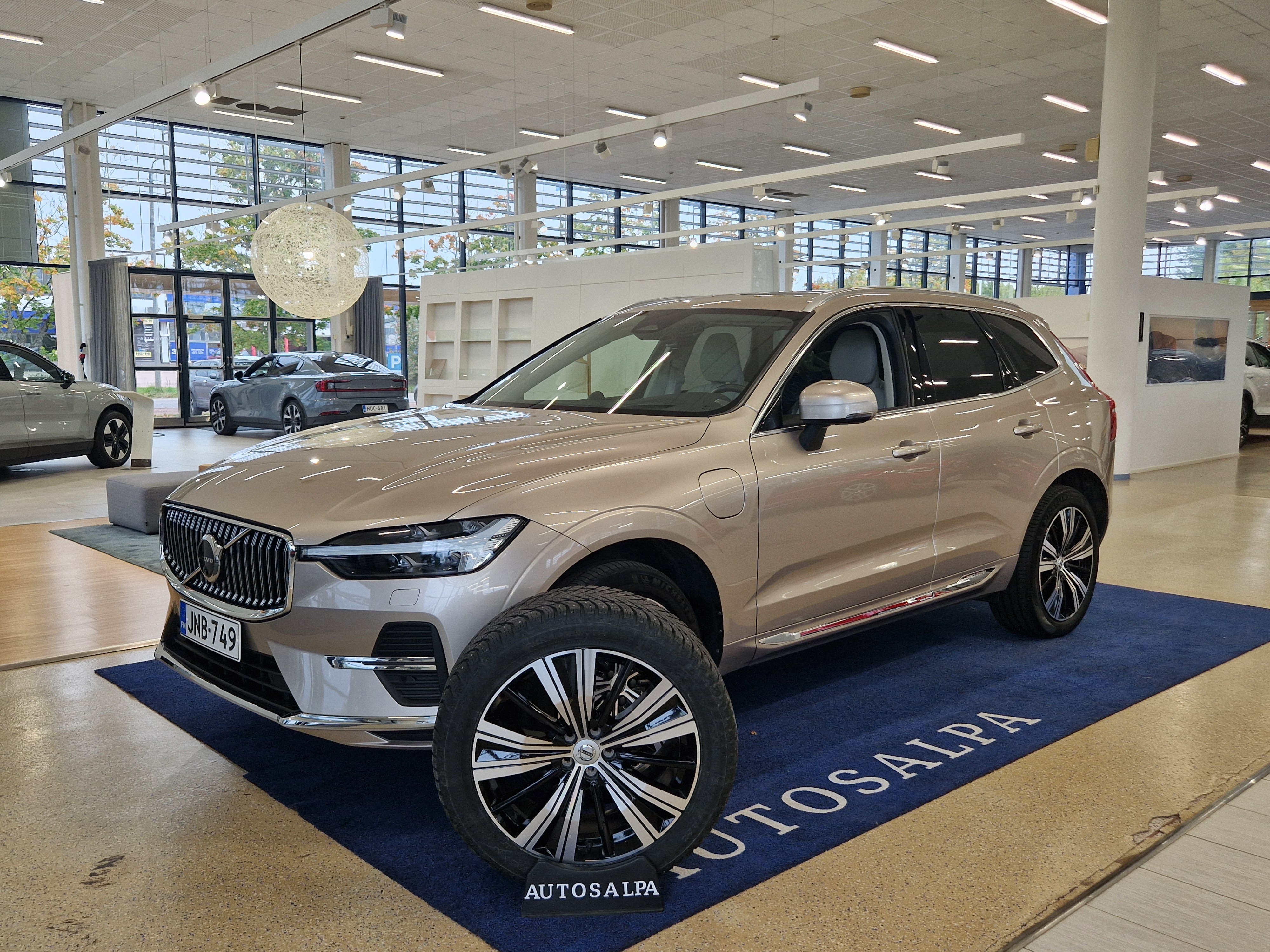 VOLVO XC60 2024