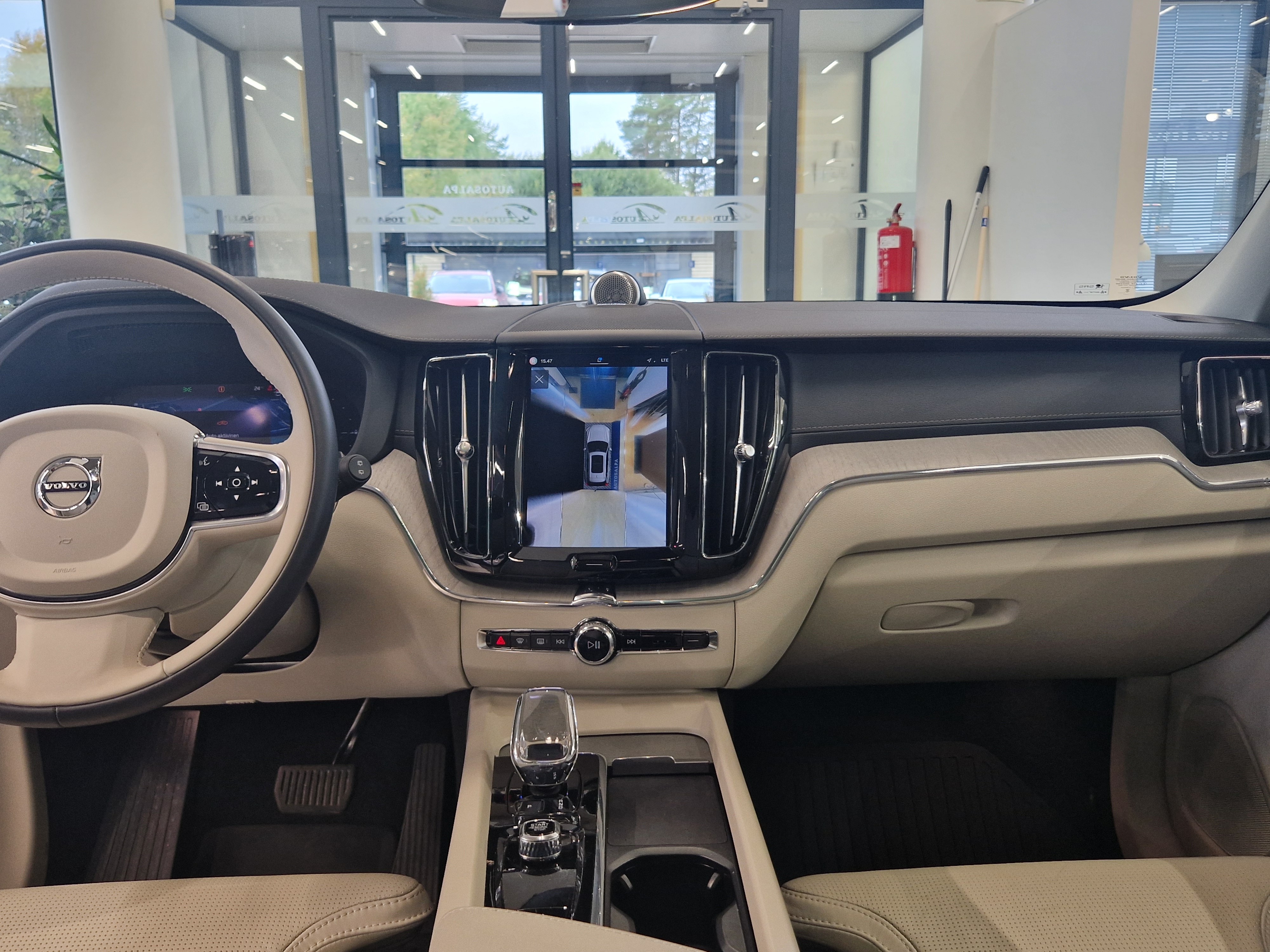 VOLVO XC60 2024