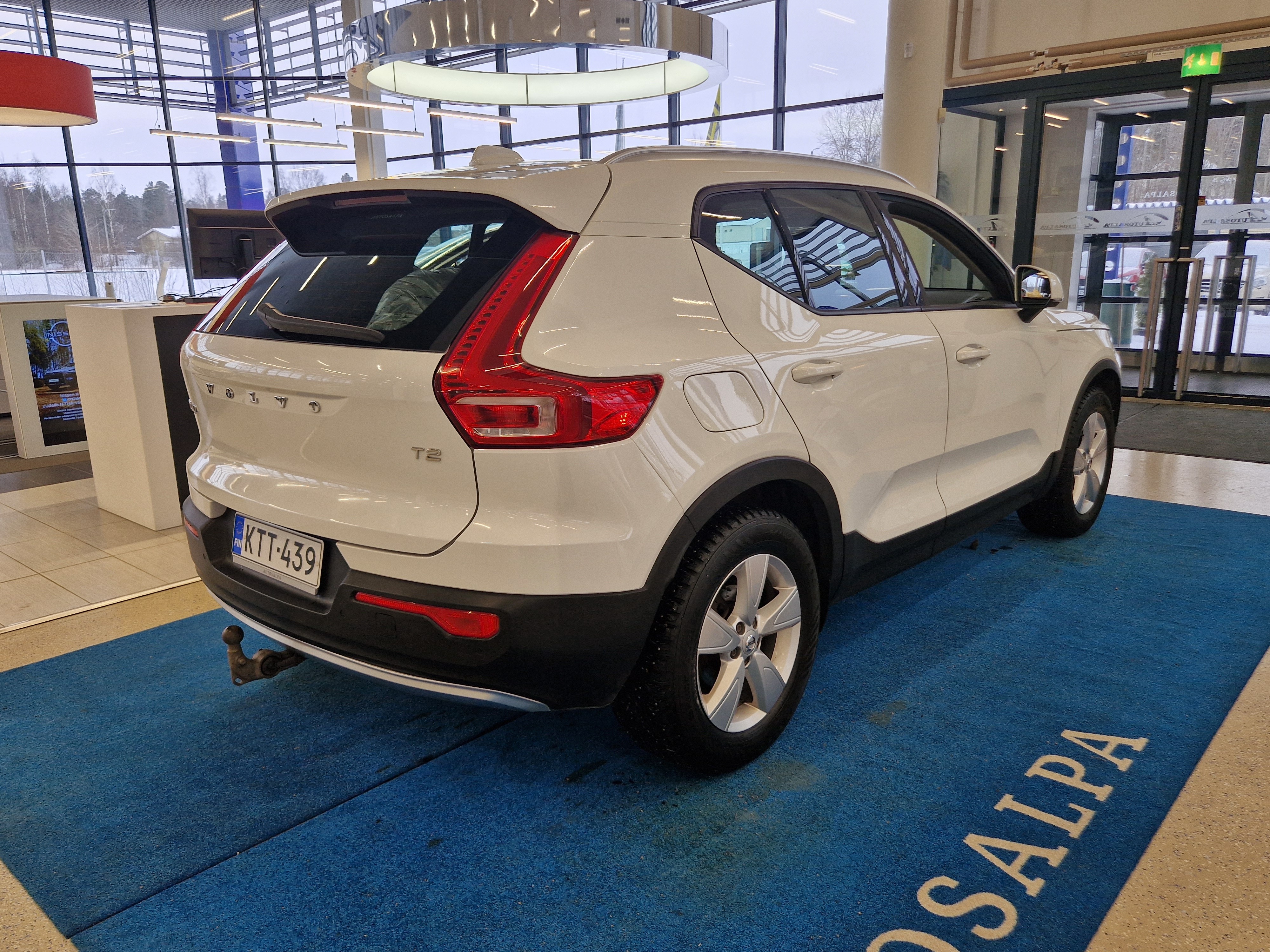 VOLVO XC40 2021