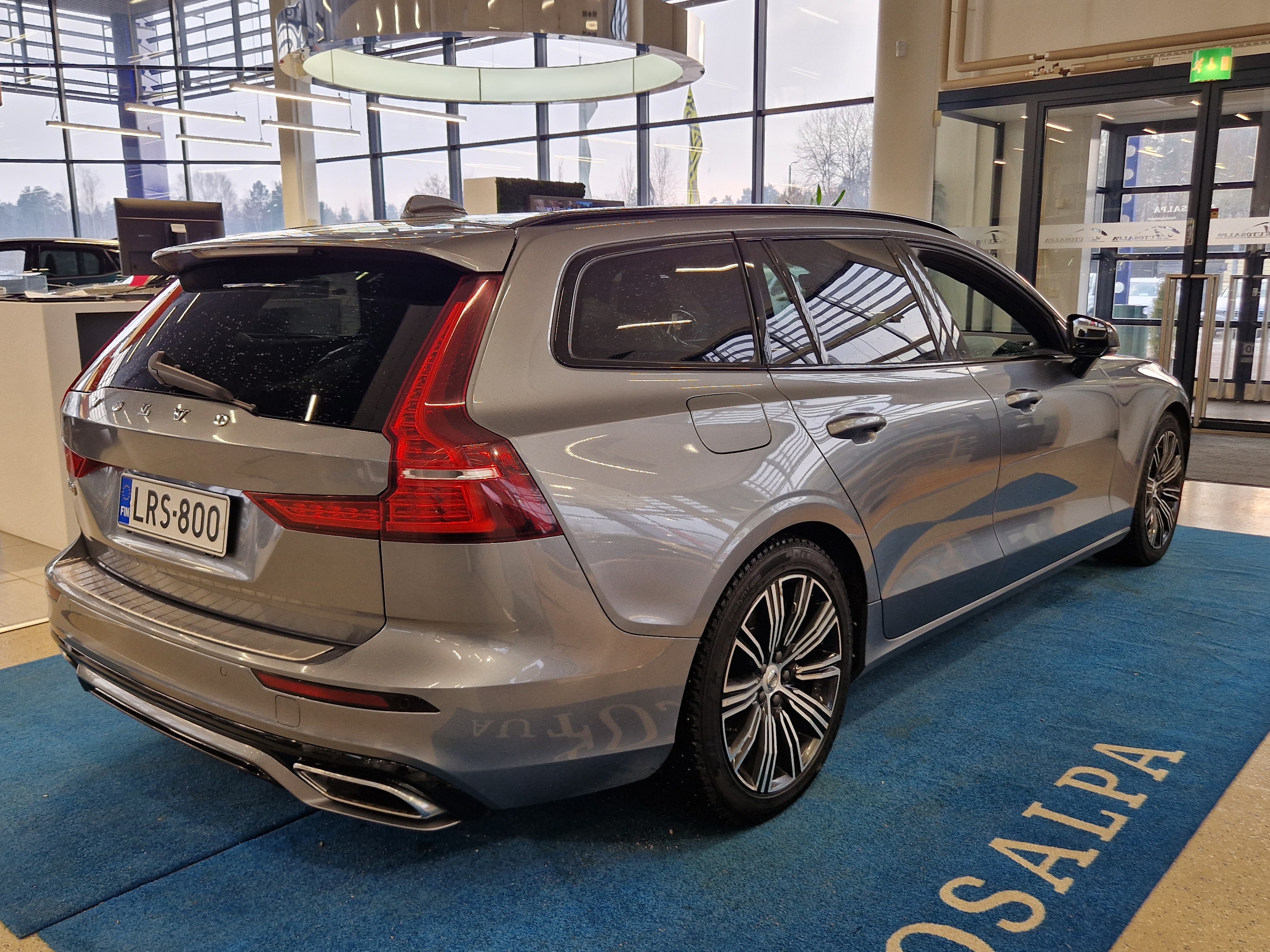 VOLVO V60 2019