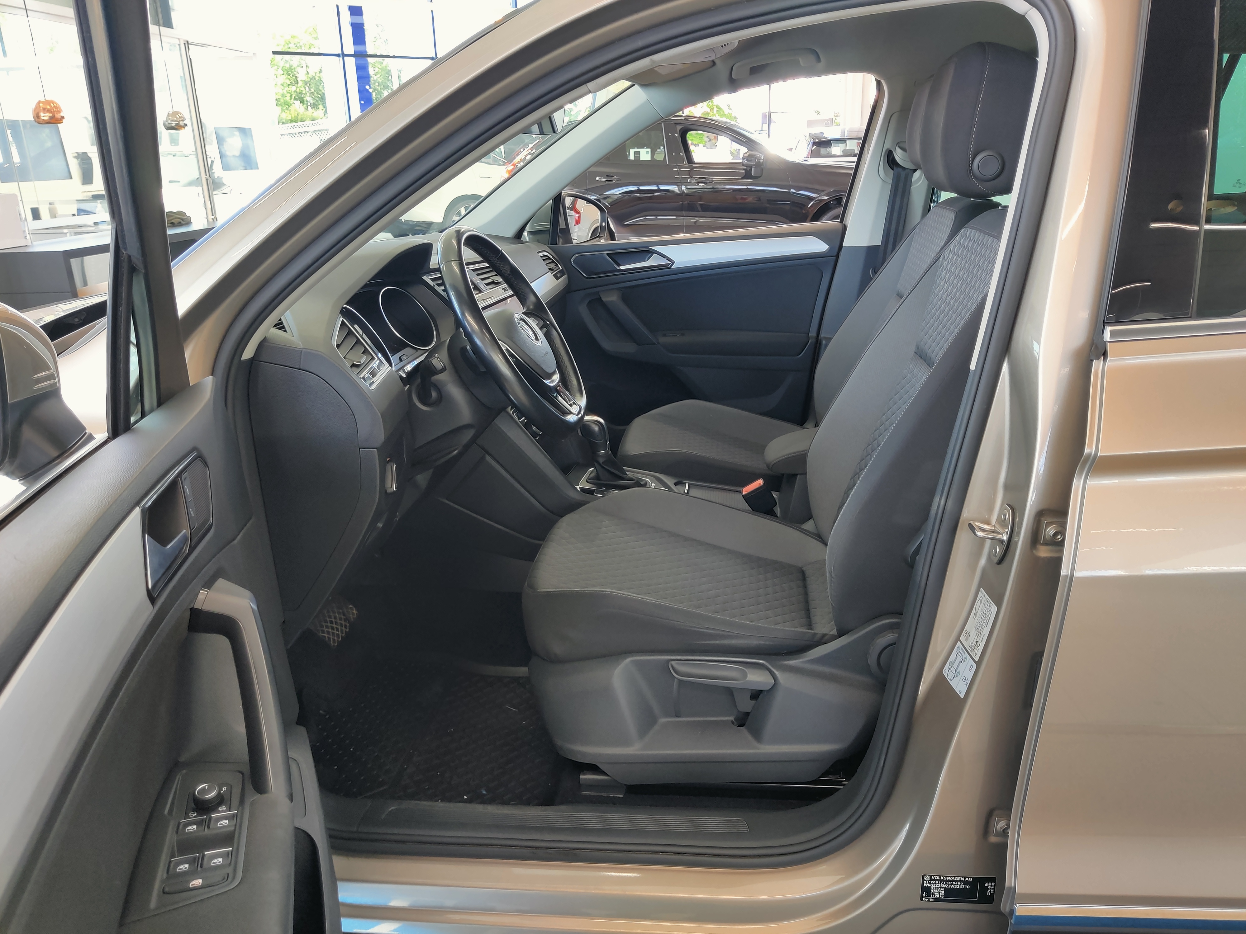 VOLKSWAGEN Tiguan 2017