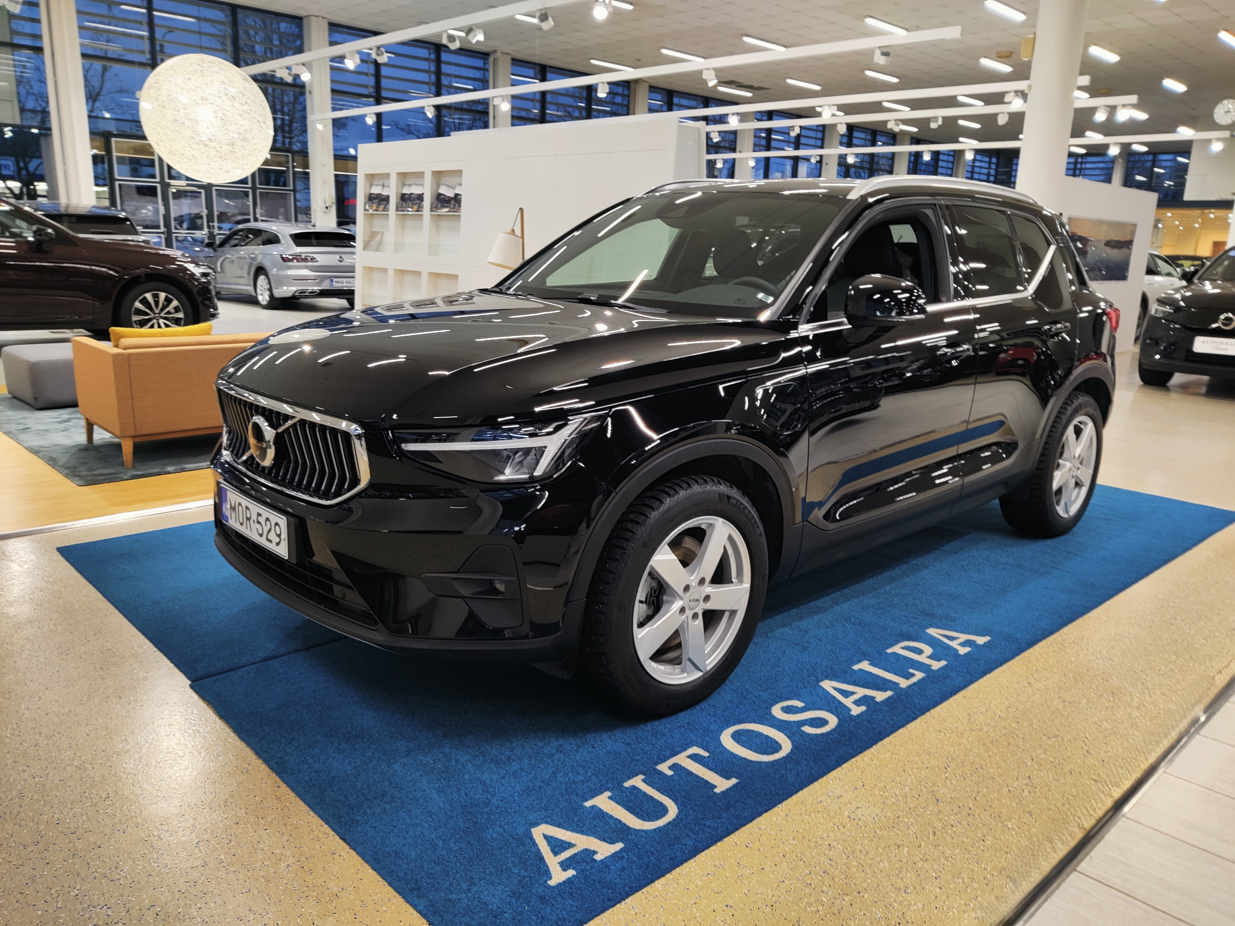 VOLVO XC40 2023