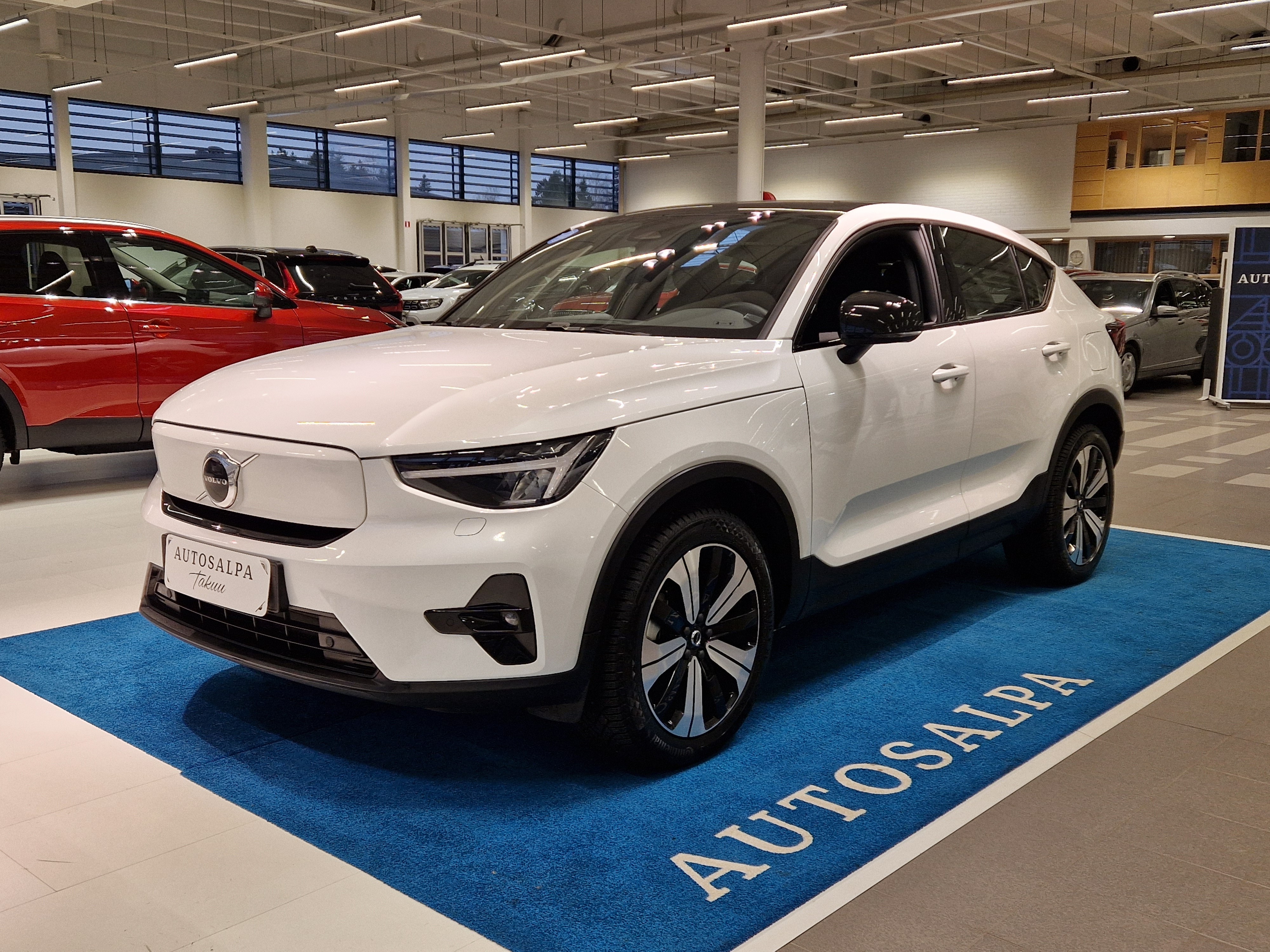VOLVO C40 2023