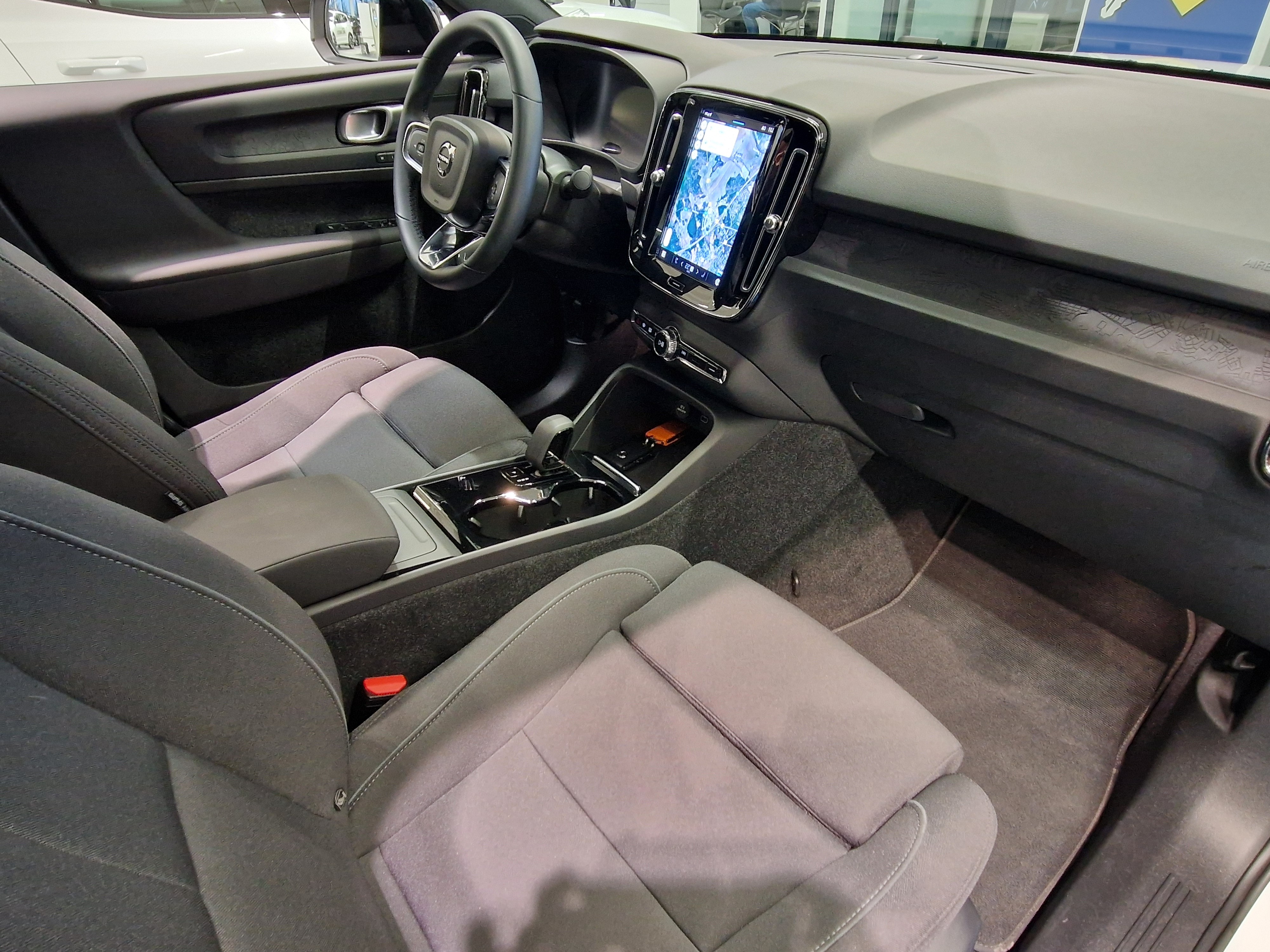 VOLVO C40 2023