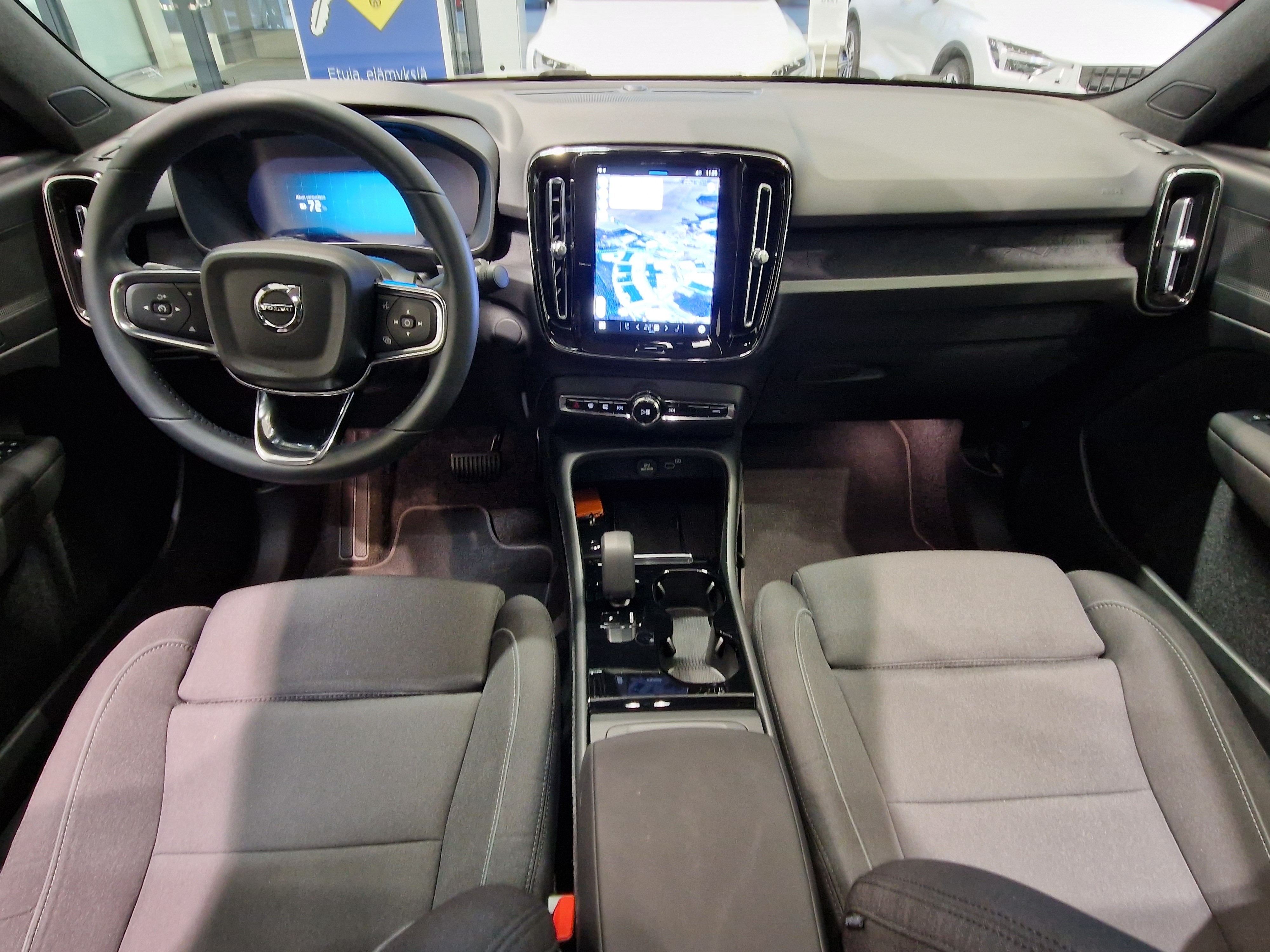 VOLVO C40 2023