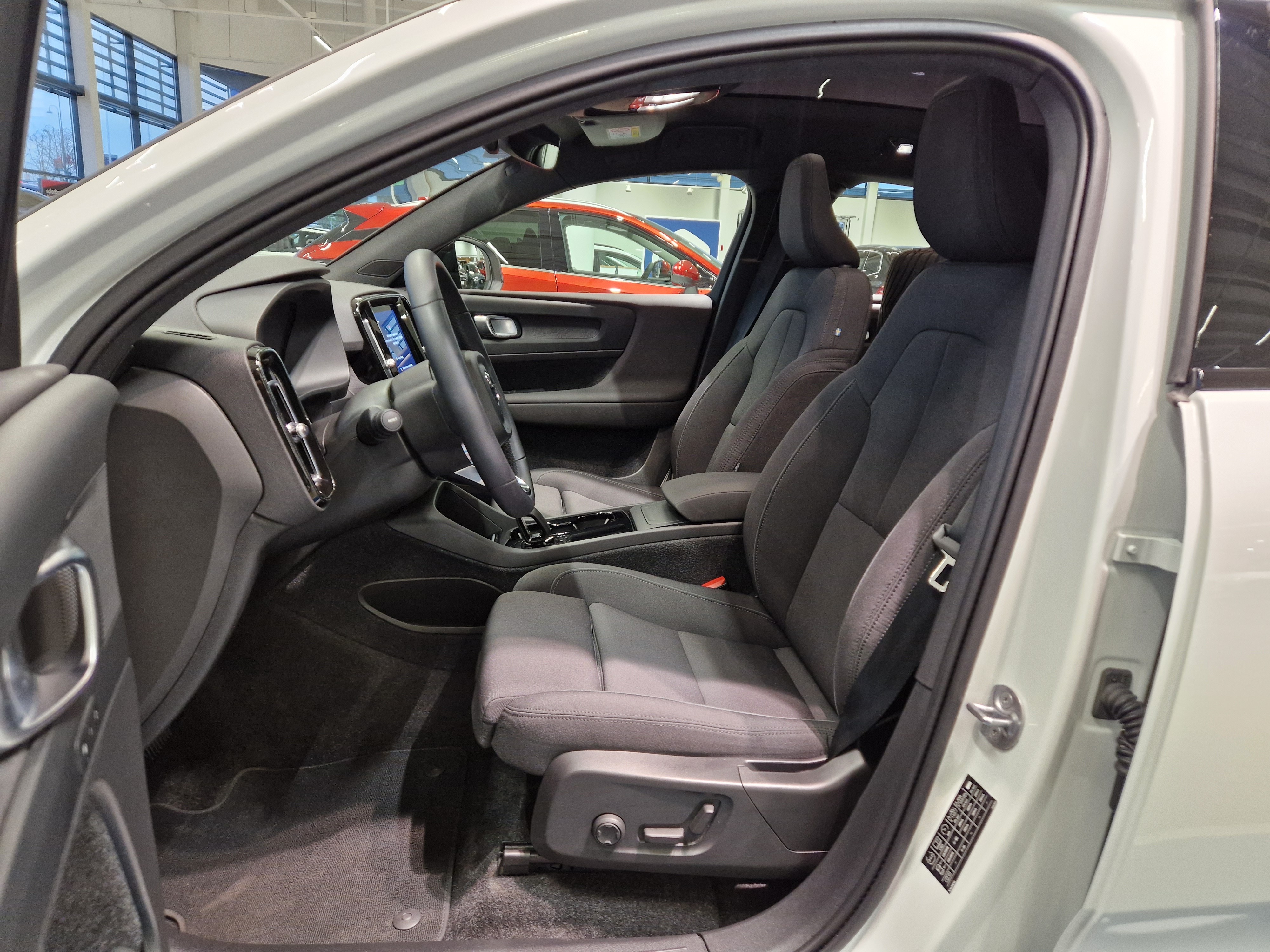 VOLVO C40 2023