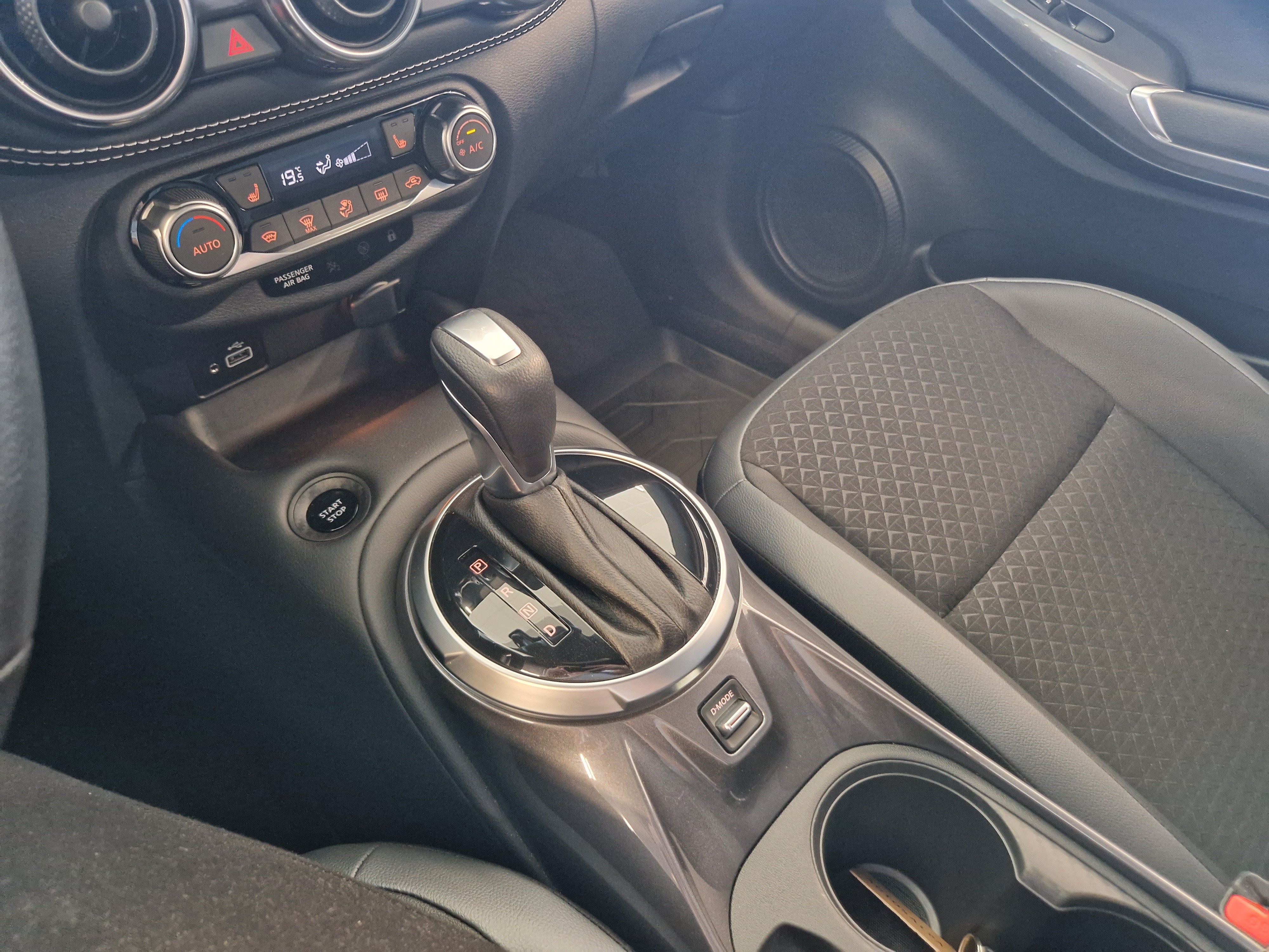 NISSAN Juke 2023
