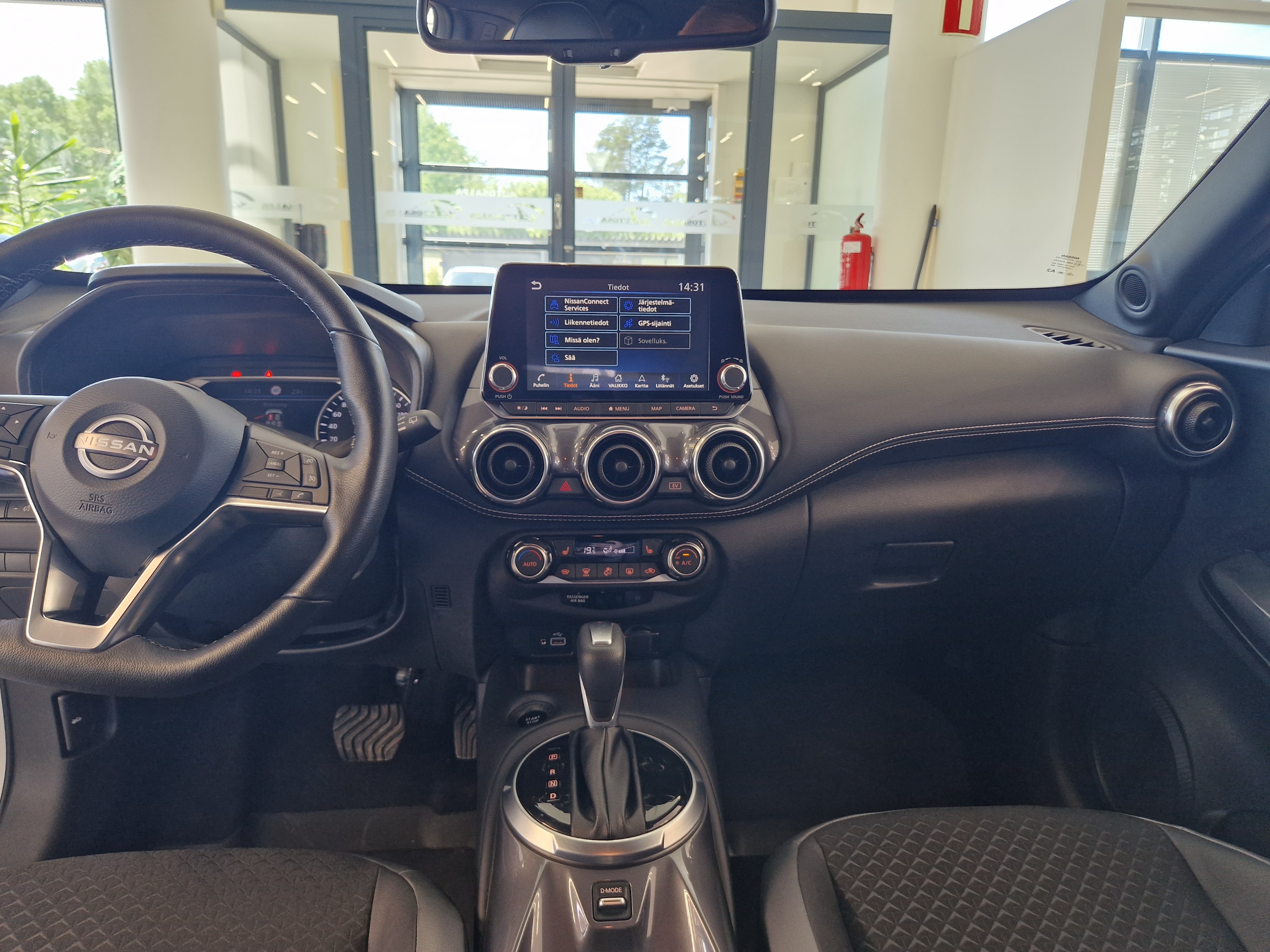 NISSAN Juke 2023