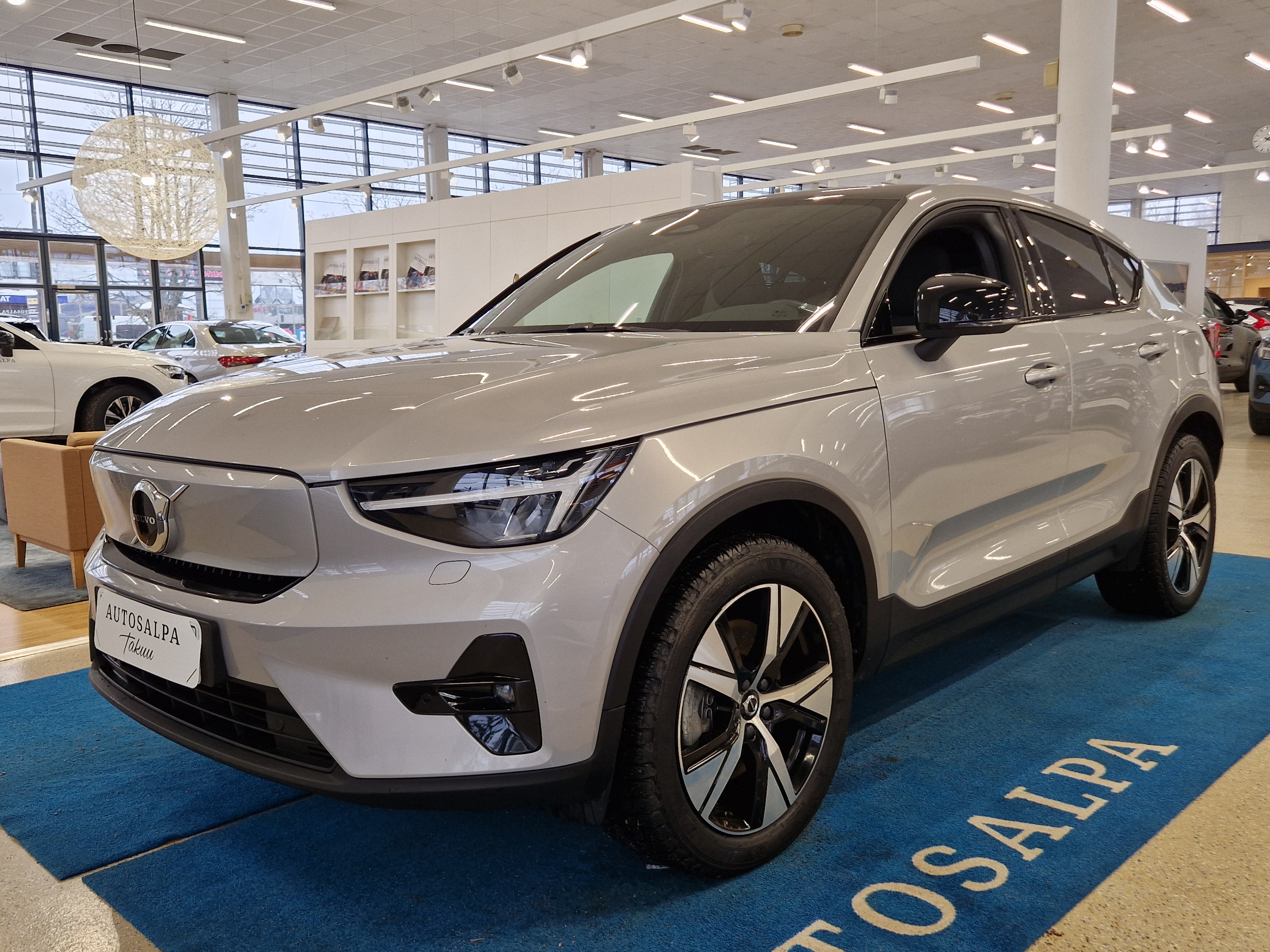 VOLVO C40 2023