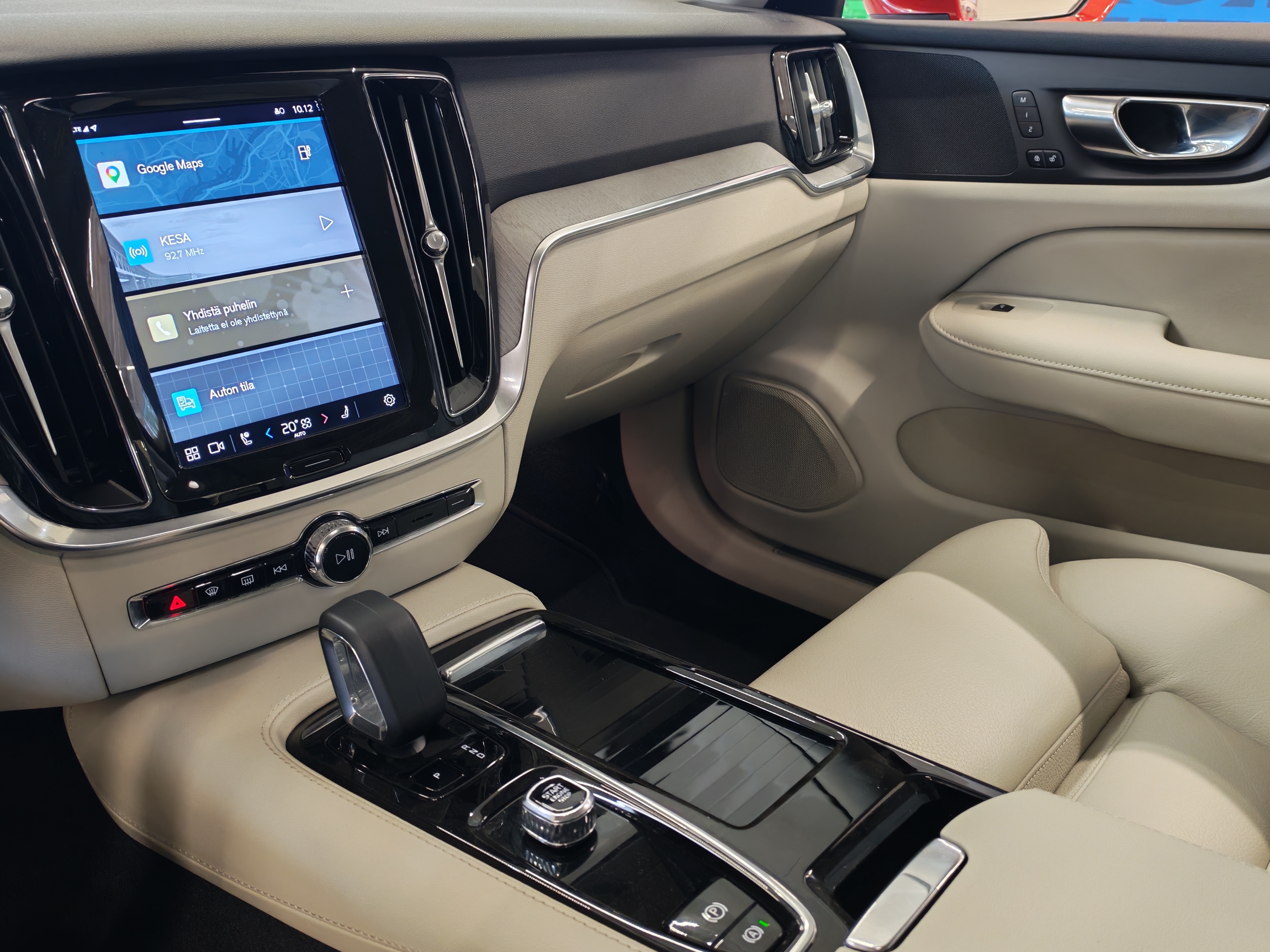 VOLVO S60 2023