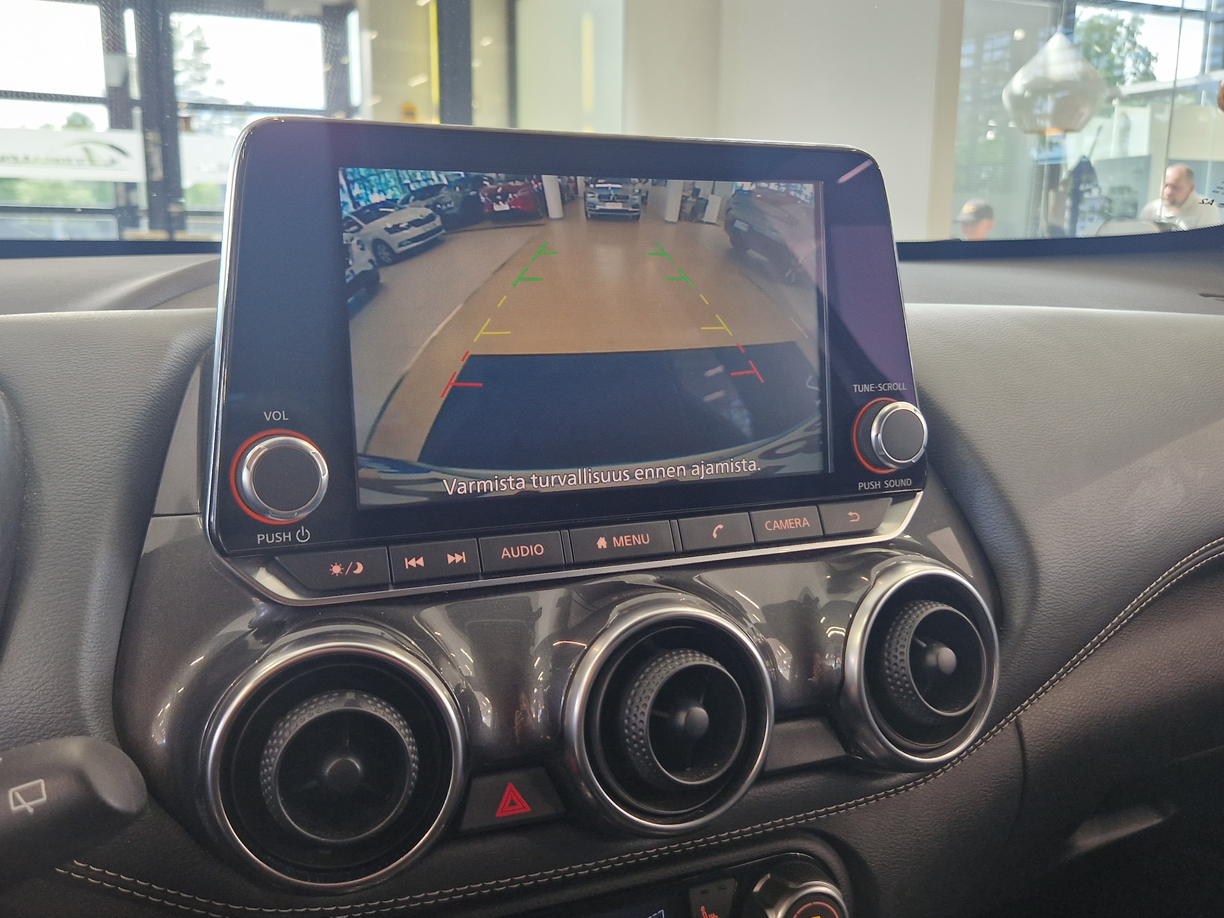 NISSAN Juke 2020