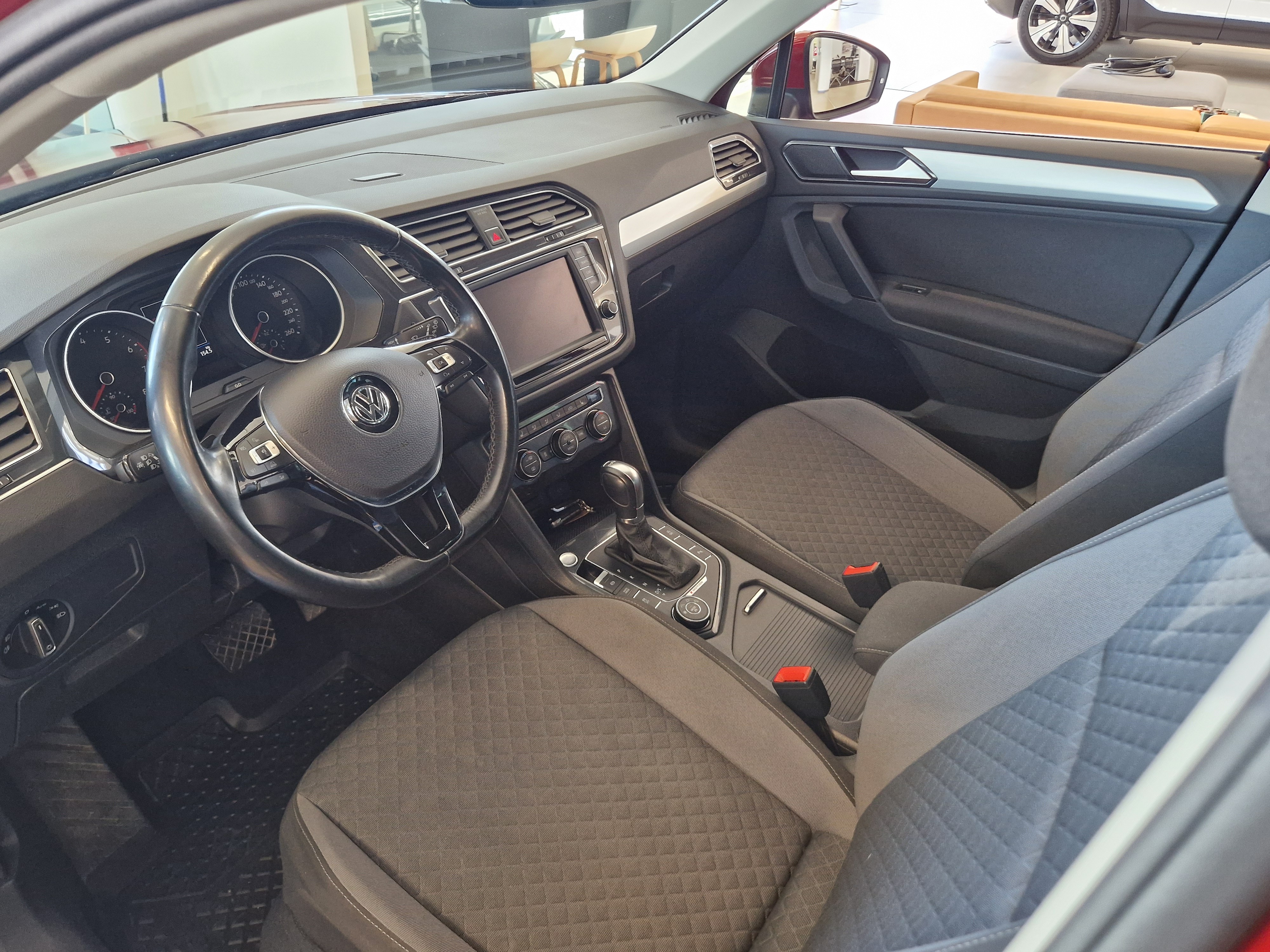 VOLKSWAGEN Tiguan 2017