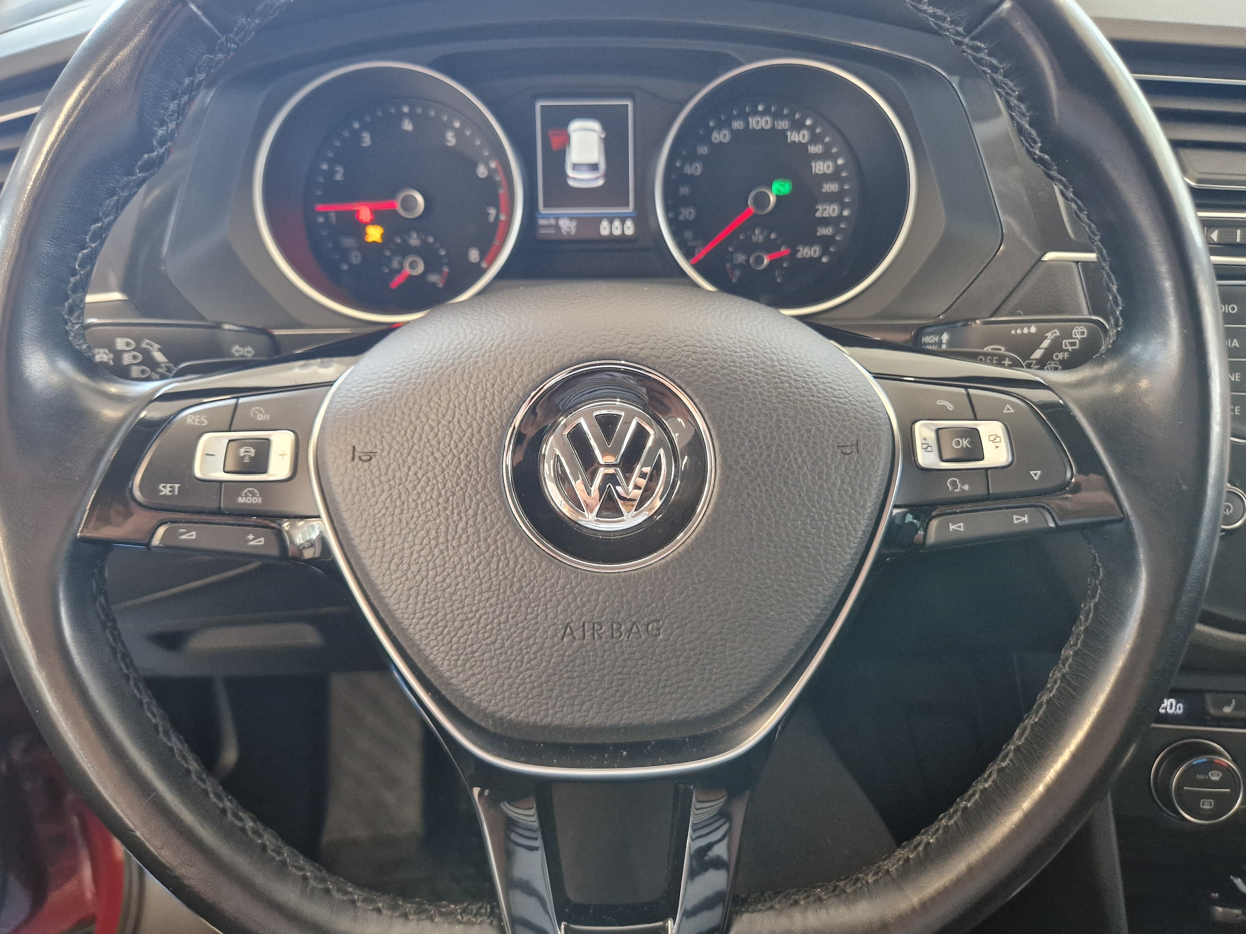 VOLKSWAGEN Tiguan 2017