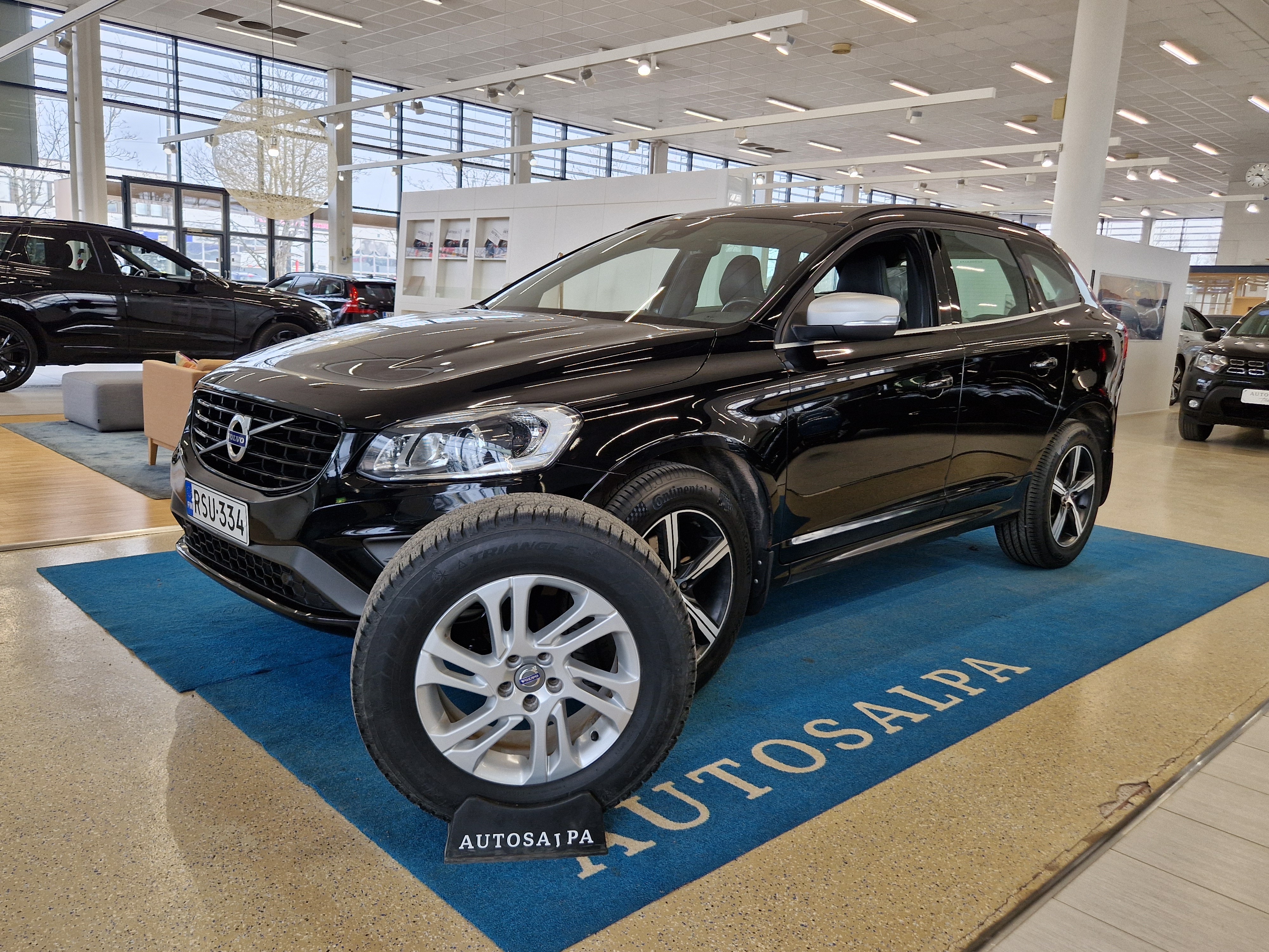 VOLVO XC60 2017