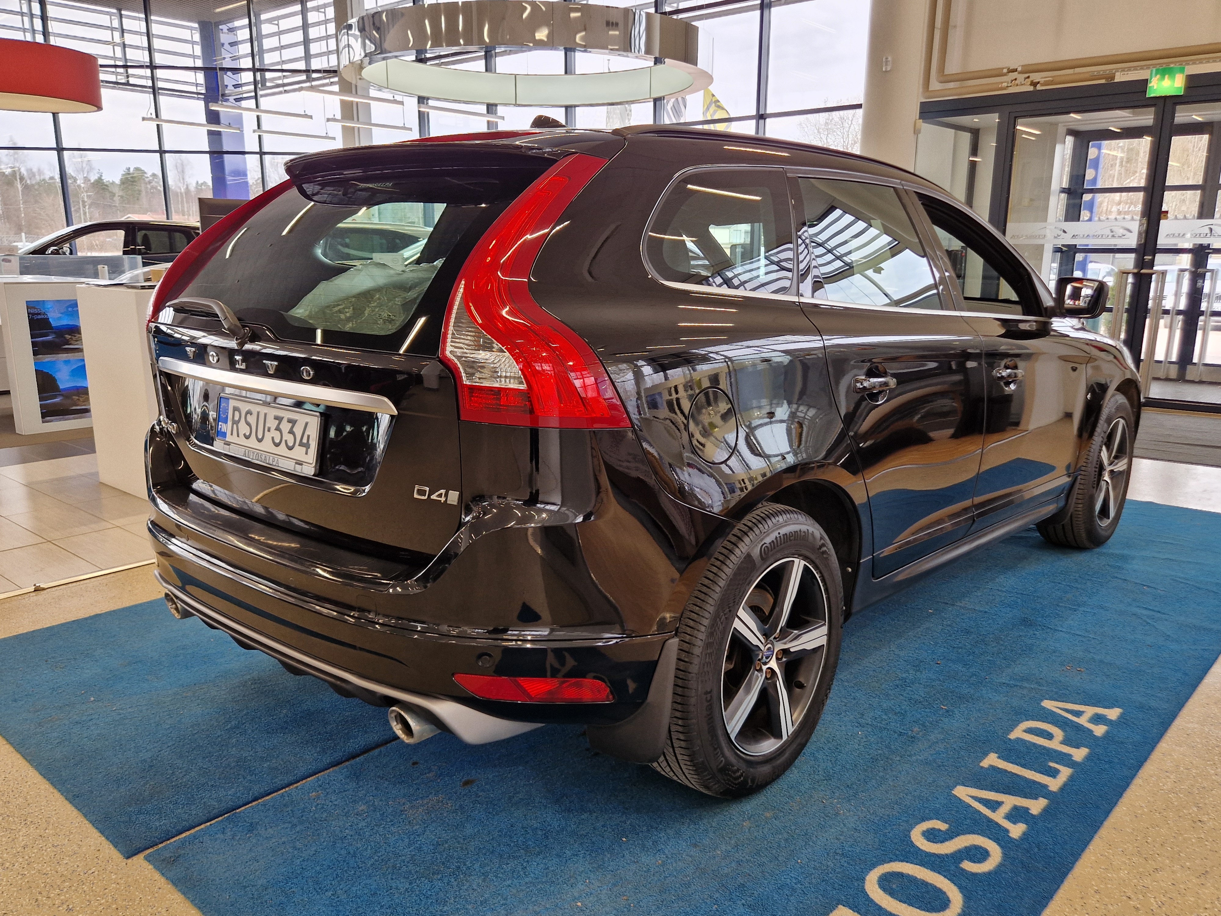 VOLVO XC60 2017