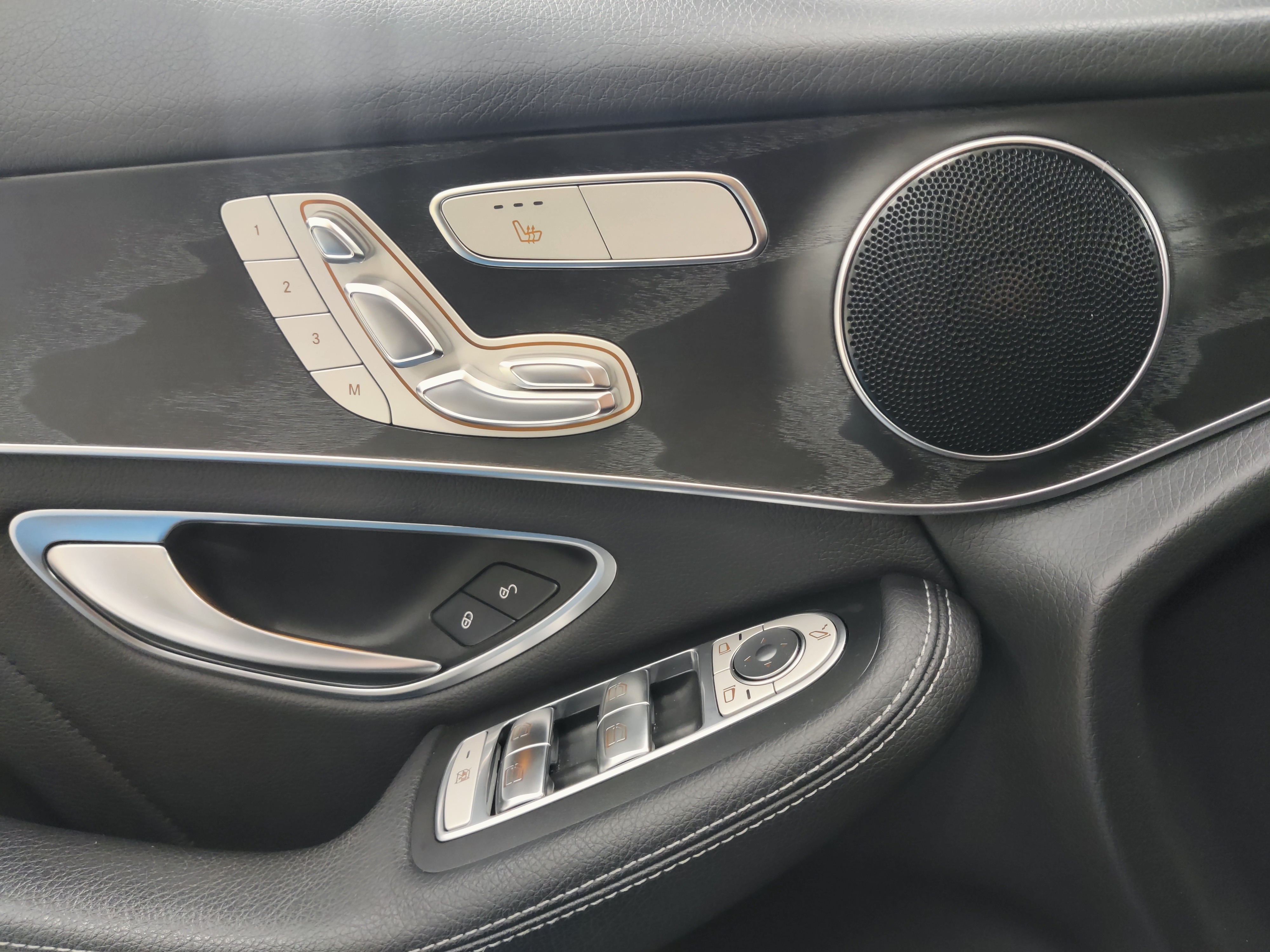 MERCEDES-BENZ GLC 2017