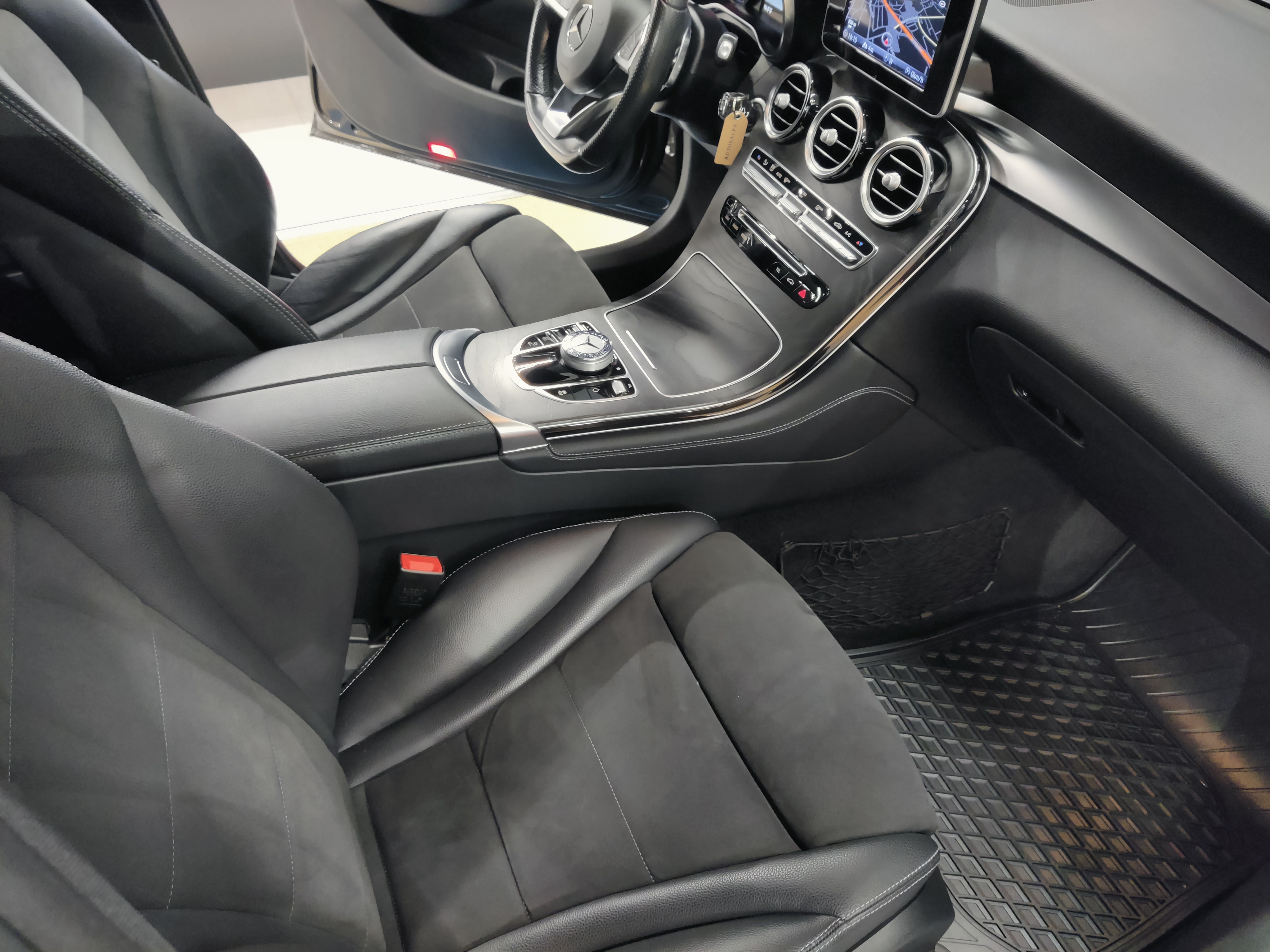 MERCEDES-BENZ GLC 2017