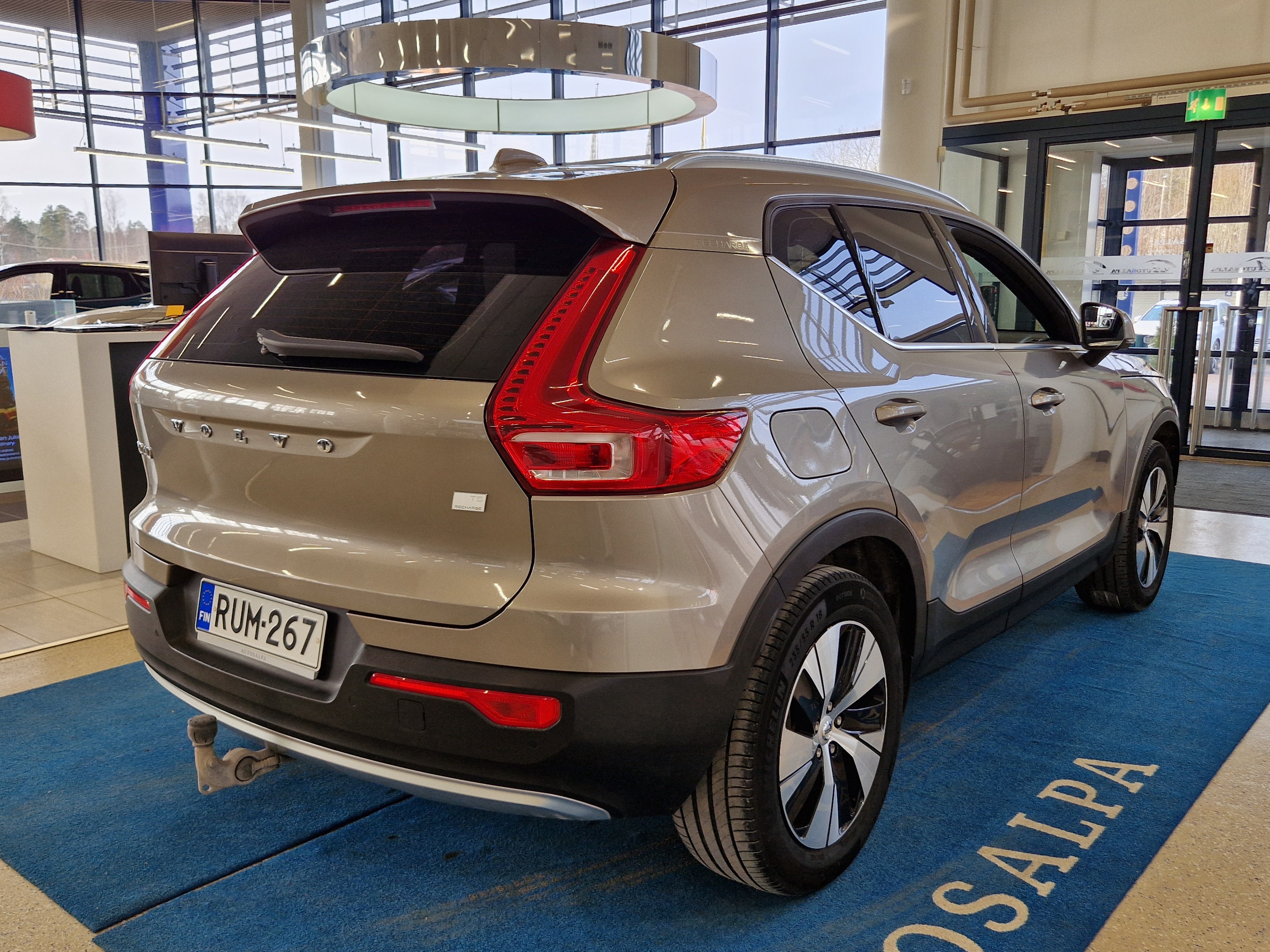 VOLVO XC40 2021