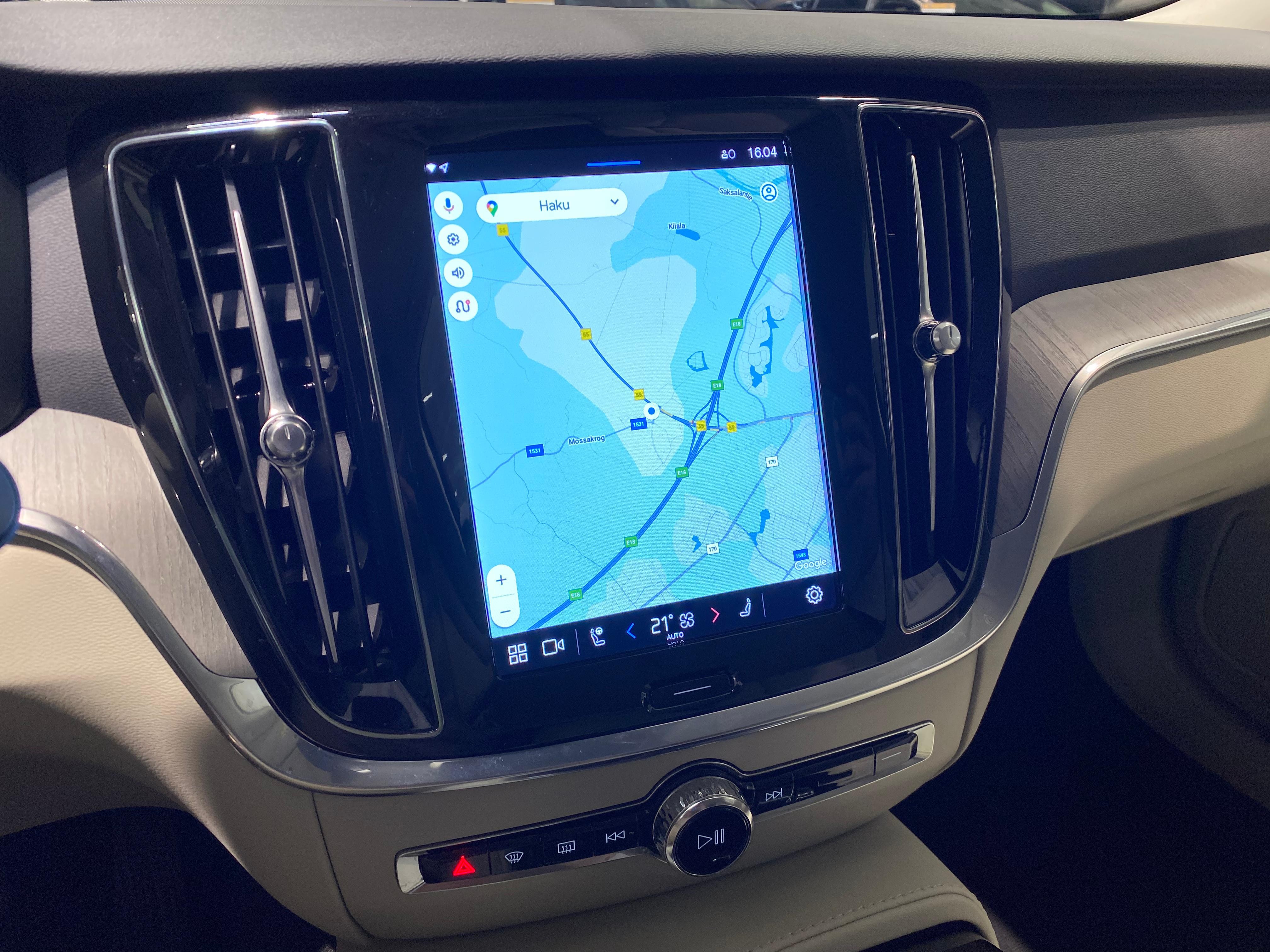 VOLVO V60 2023