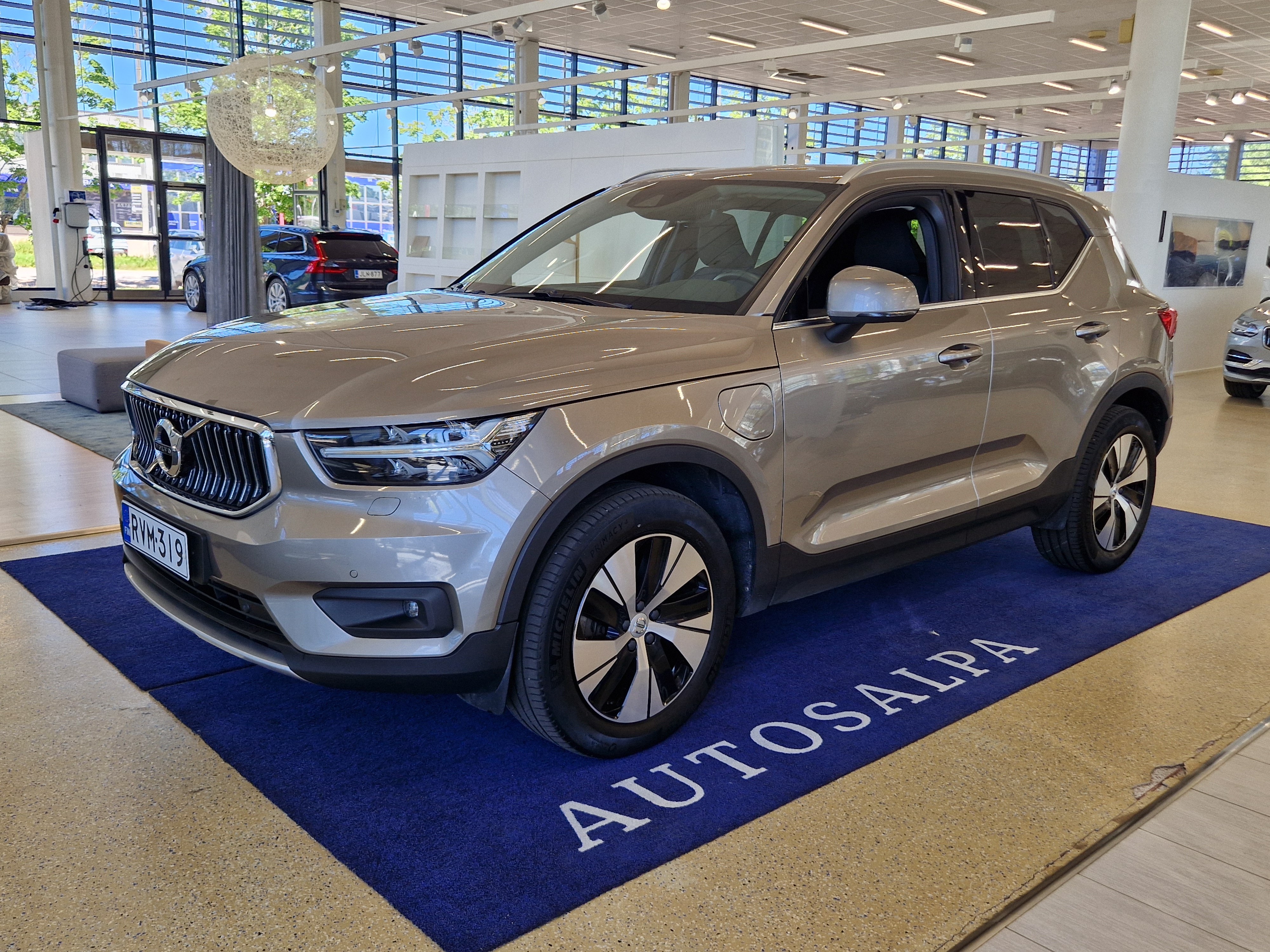 VOLVO XC40 2021