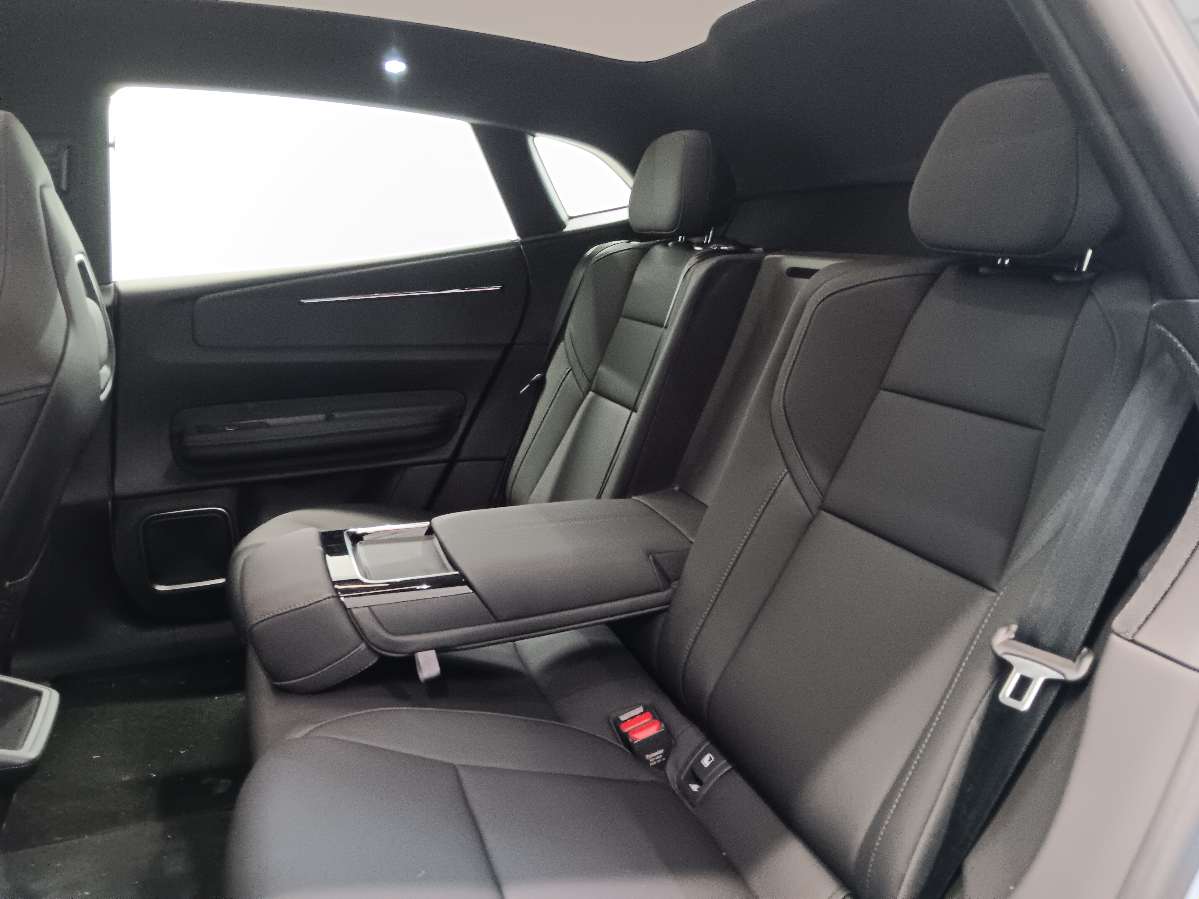 POLESTAR 4 2026