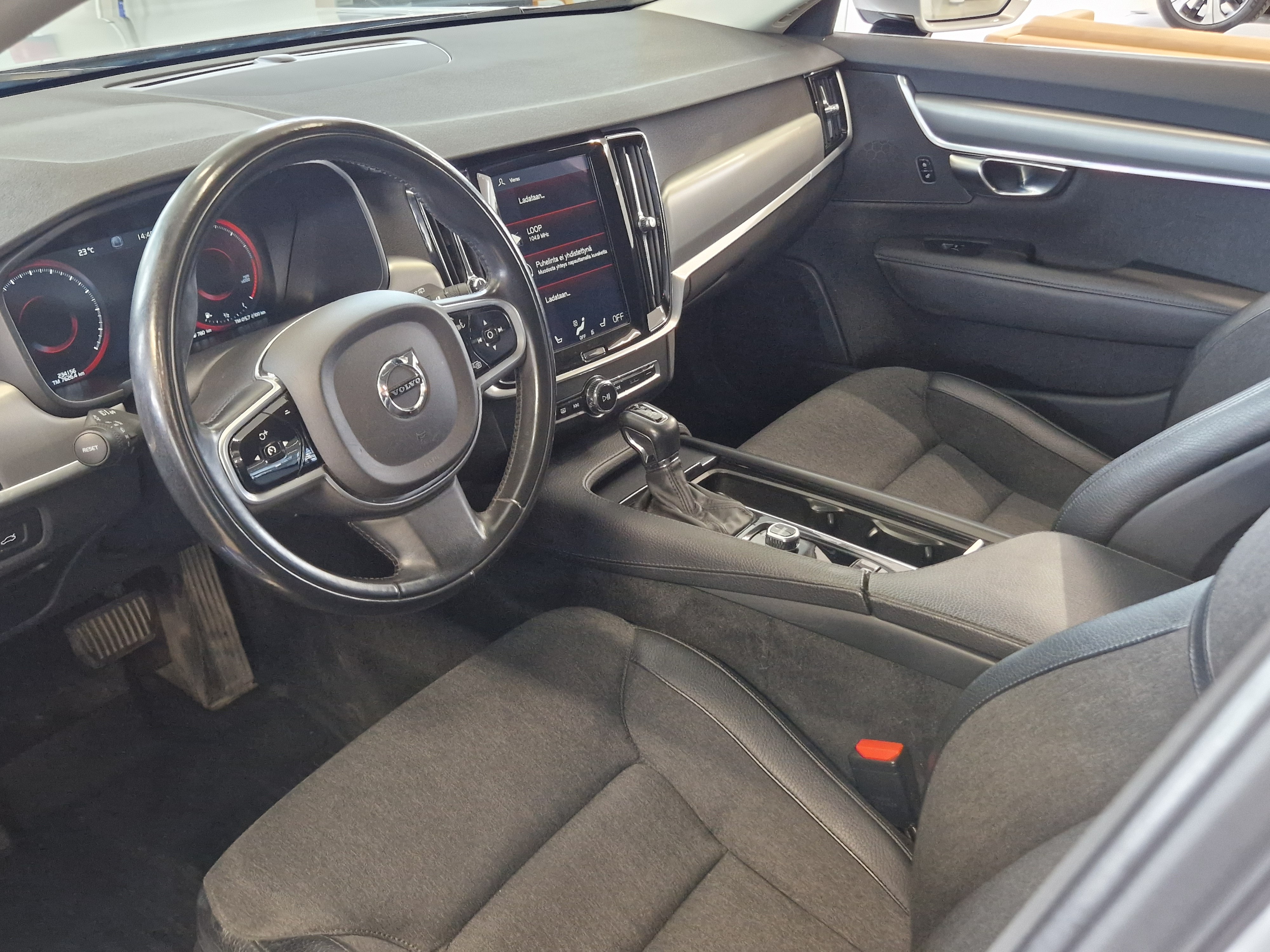 VOLVO V90 2017