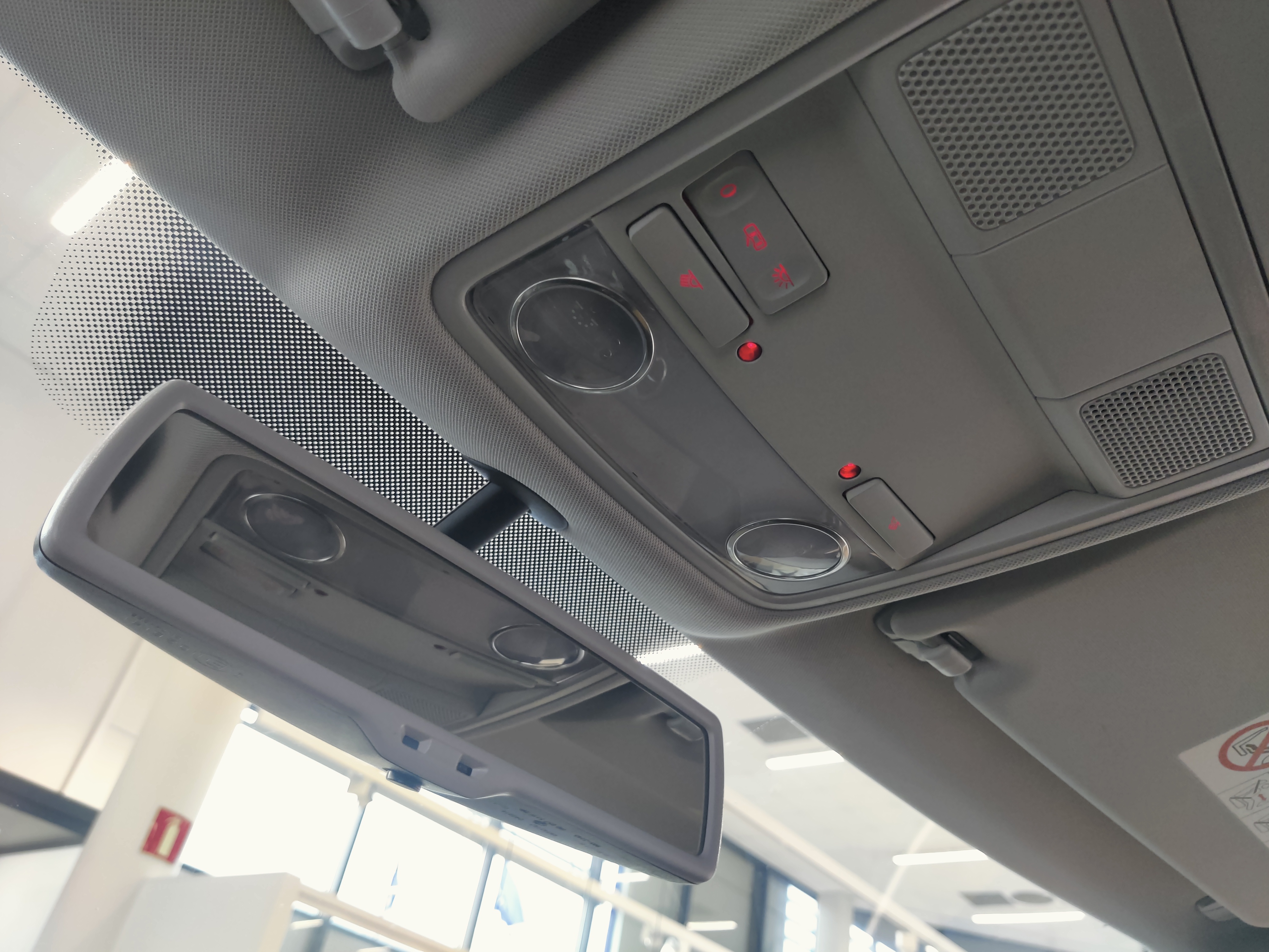 VOLKSWAGEN Tiguan 2015