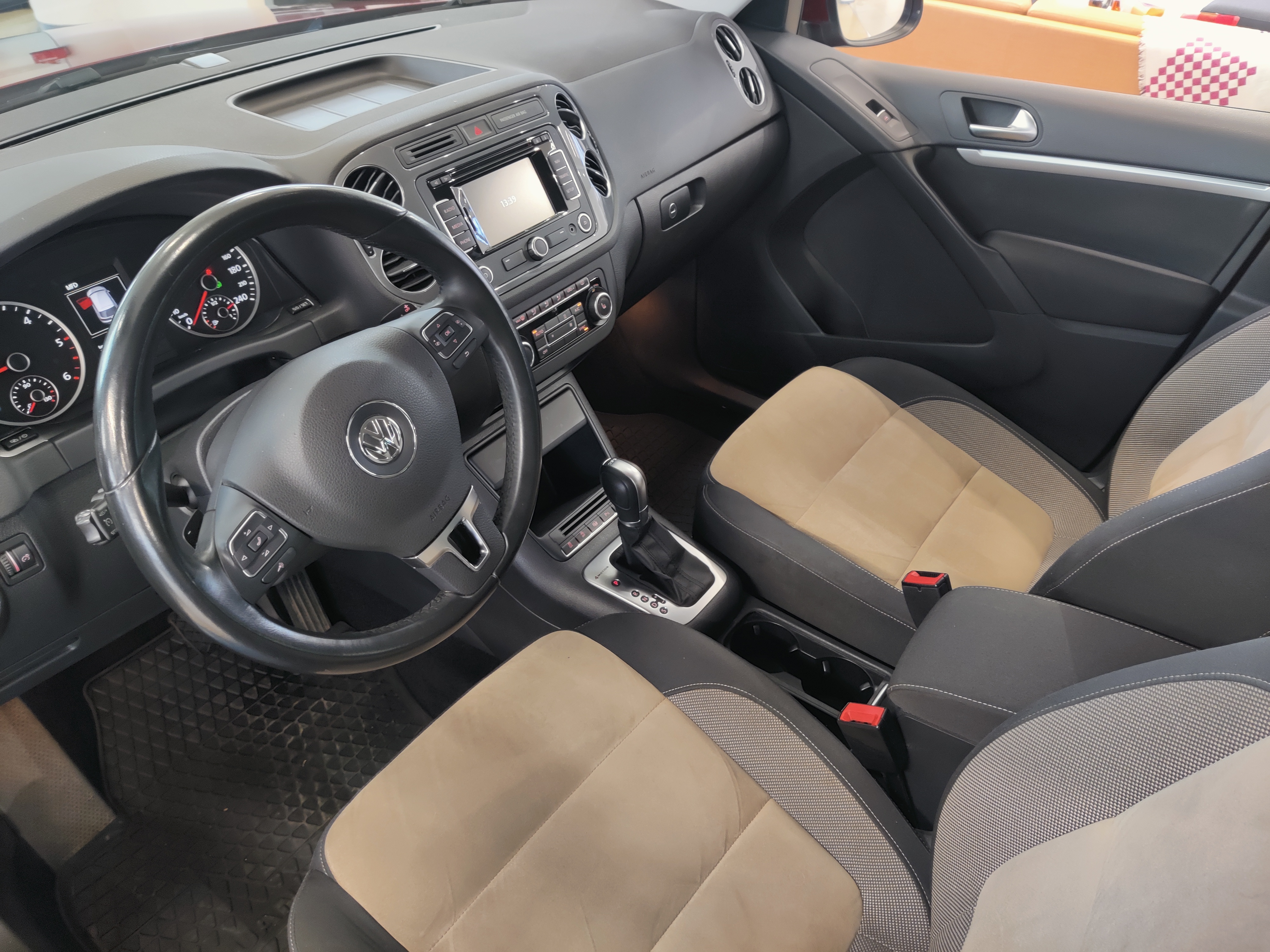 VOLKSWAGEN Tiguan 2015