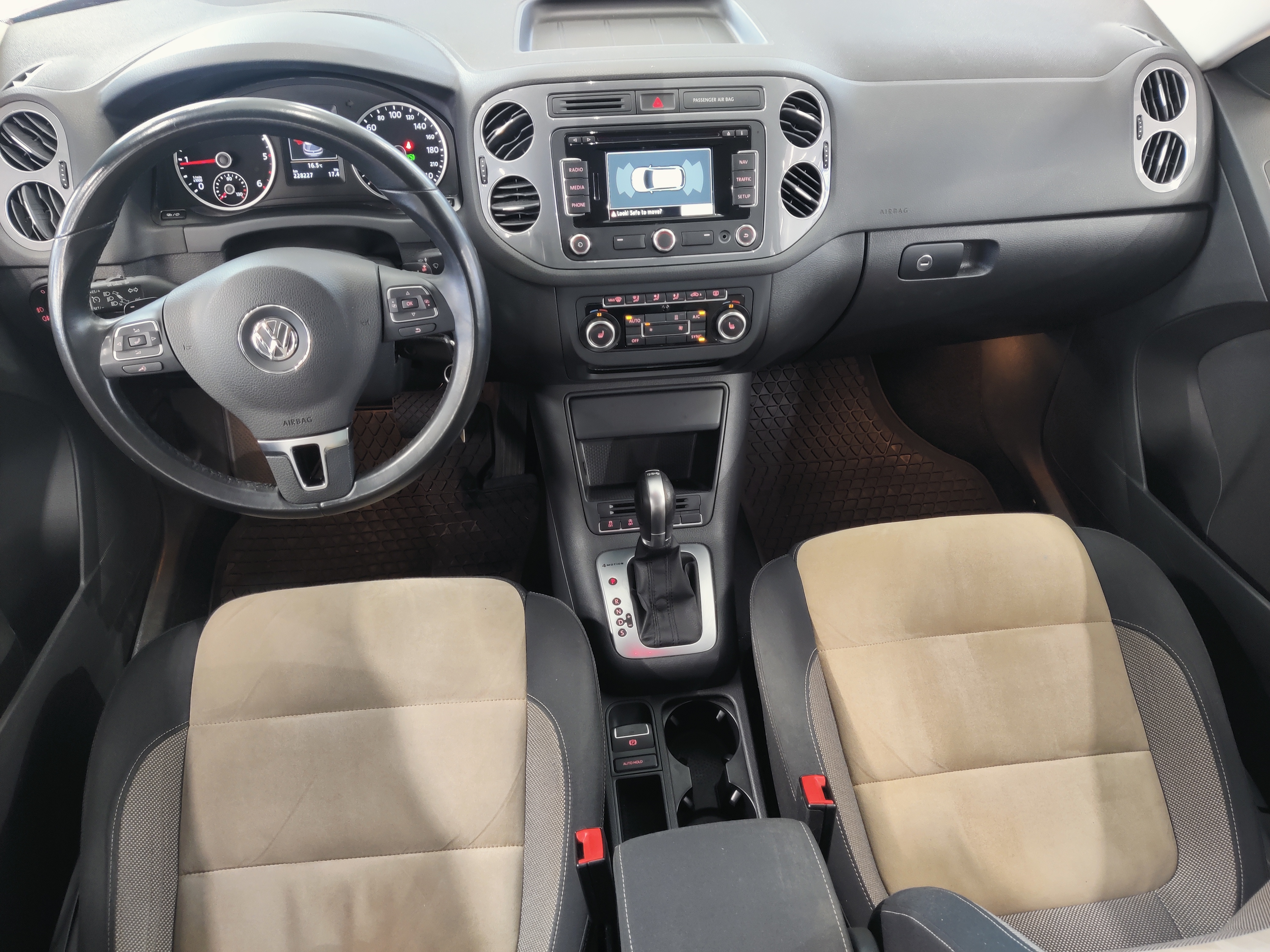 VOLKSWAGEN Tiguan 2015