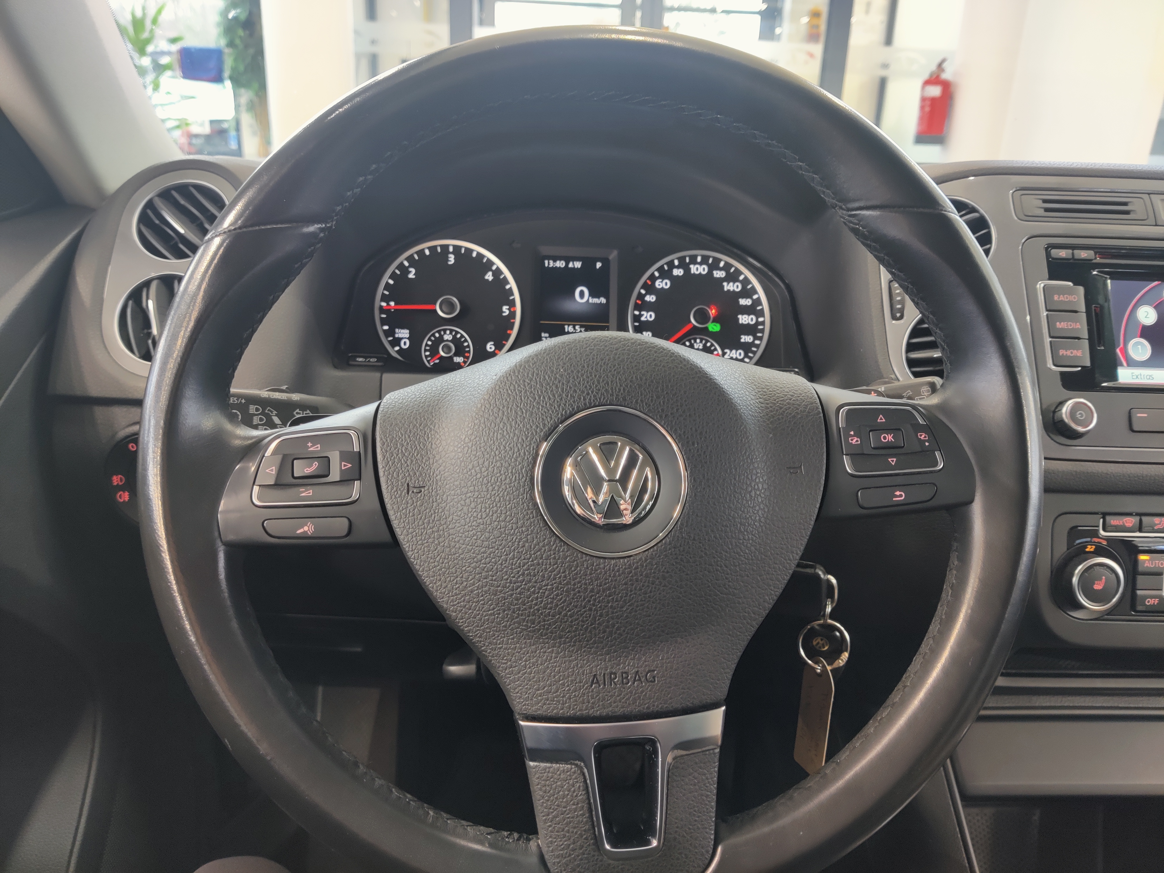 VOLKSWAGEN Tiguan 2015