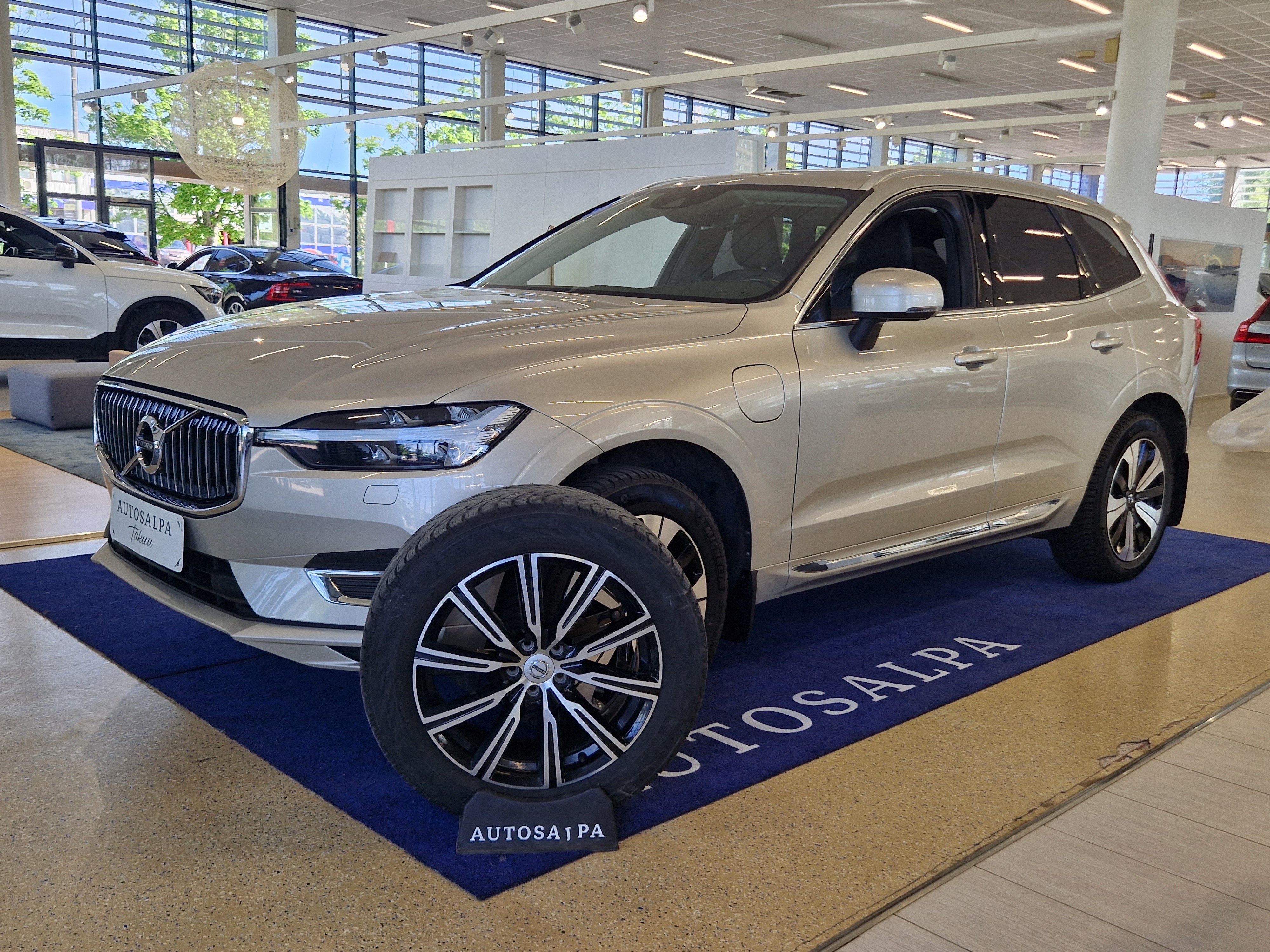 VOLVO XC60 2021